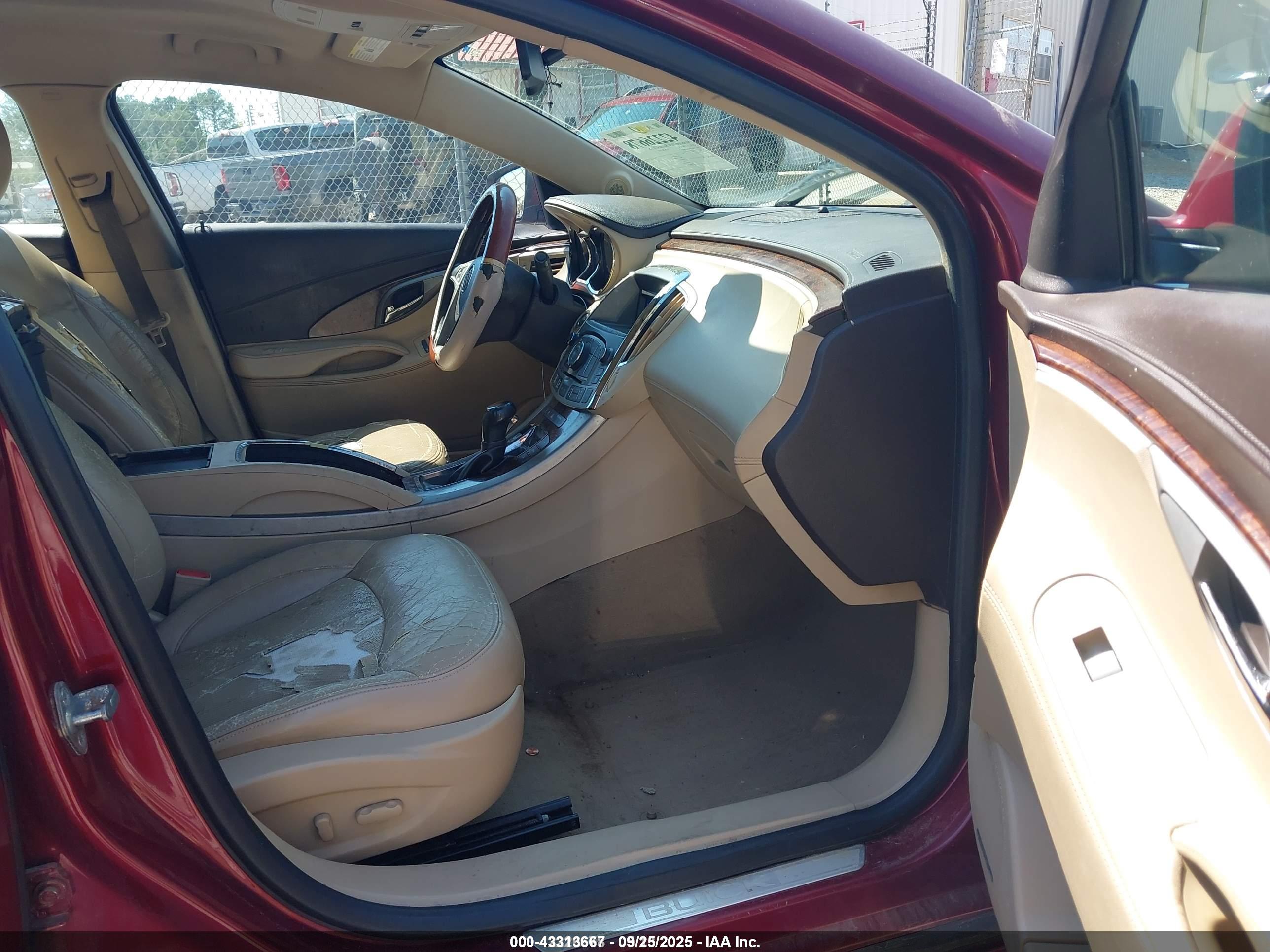 BUICK LACROSSE image 5