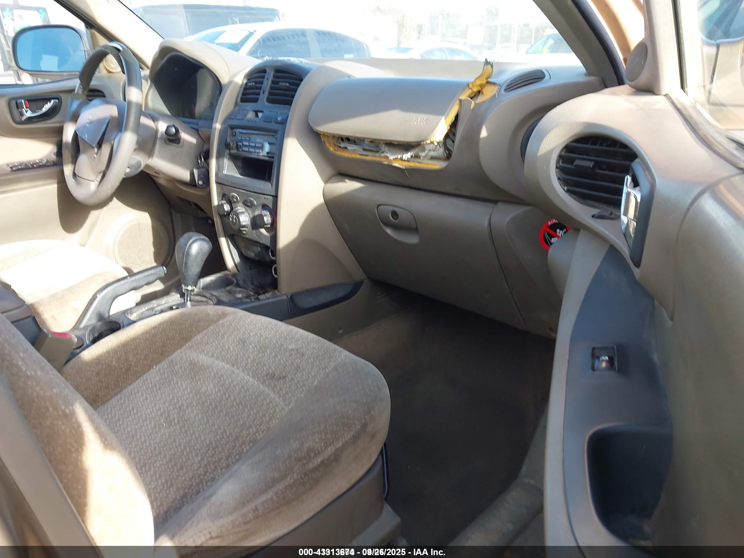 HYUNDAI SANTA image 5