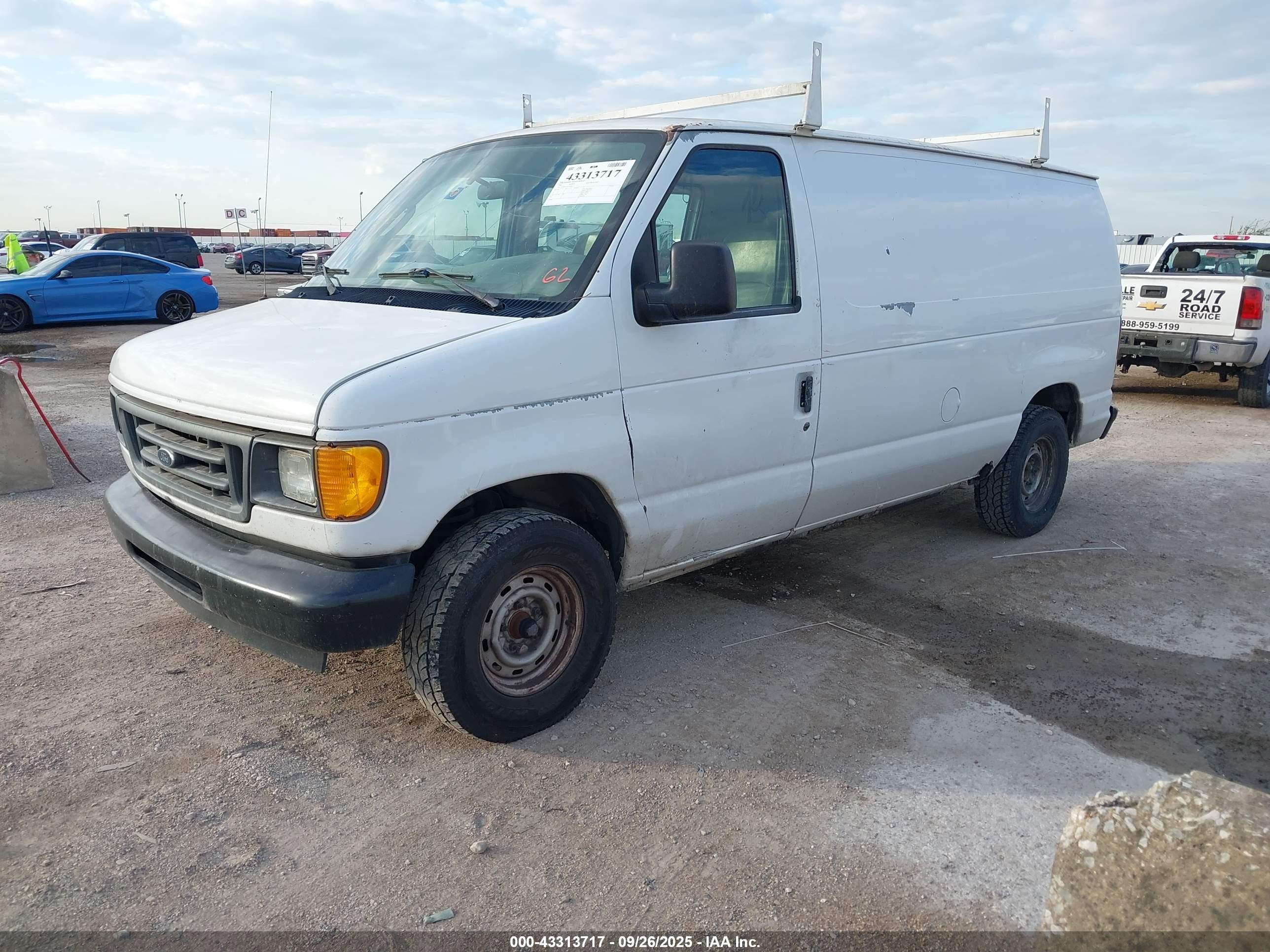FORD E-150 image 2
