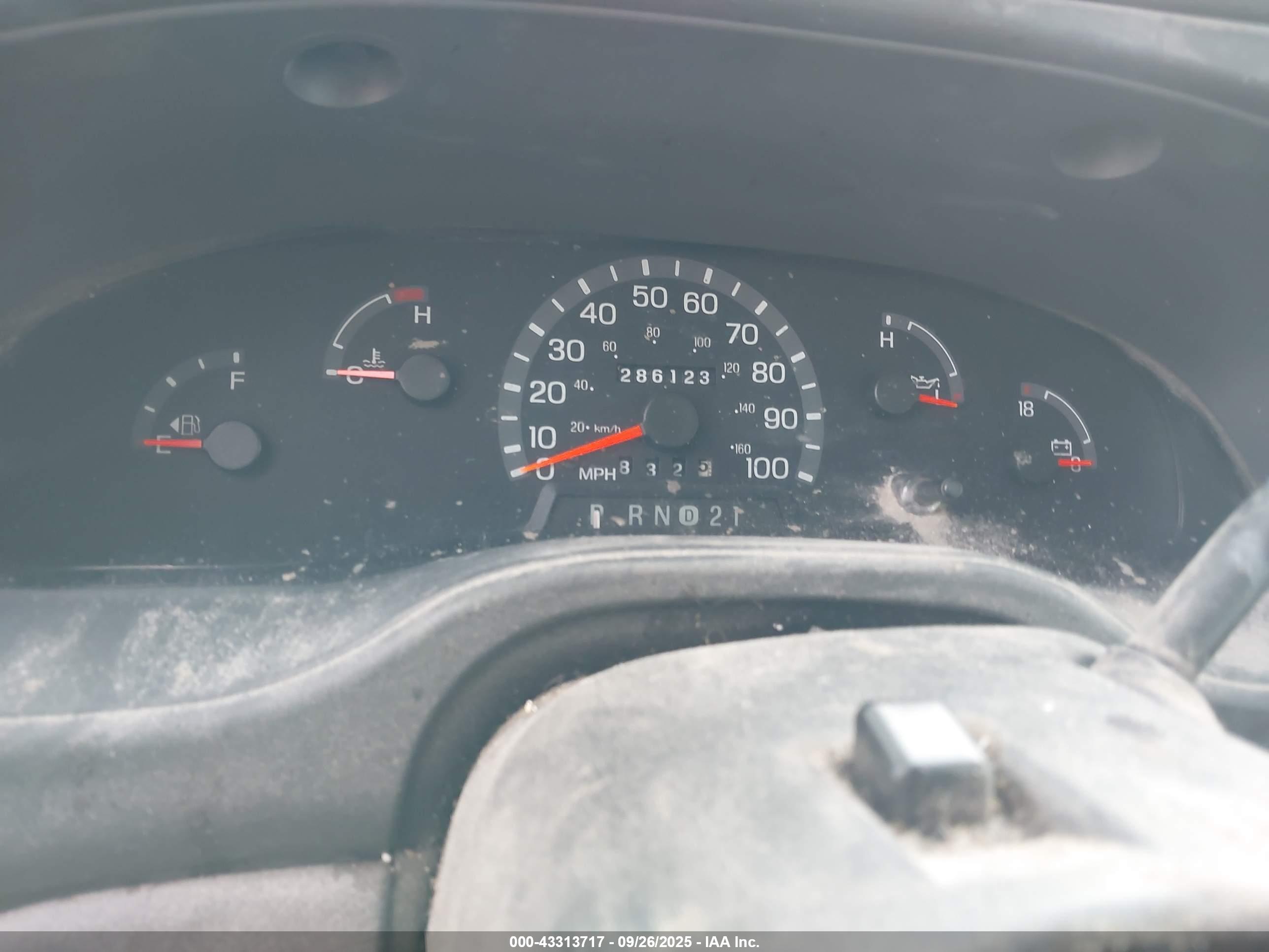 FORD E-150 image 7