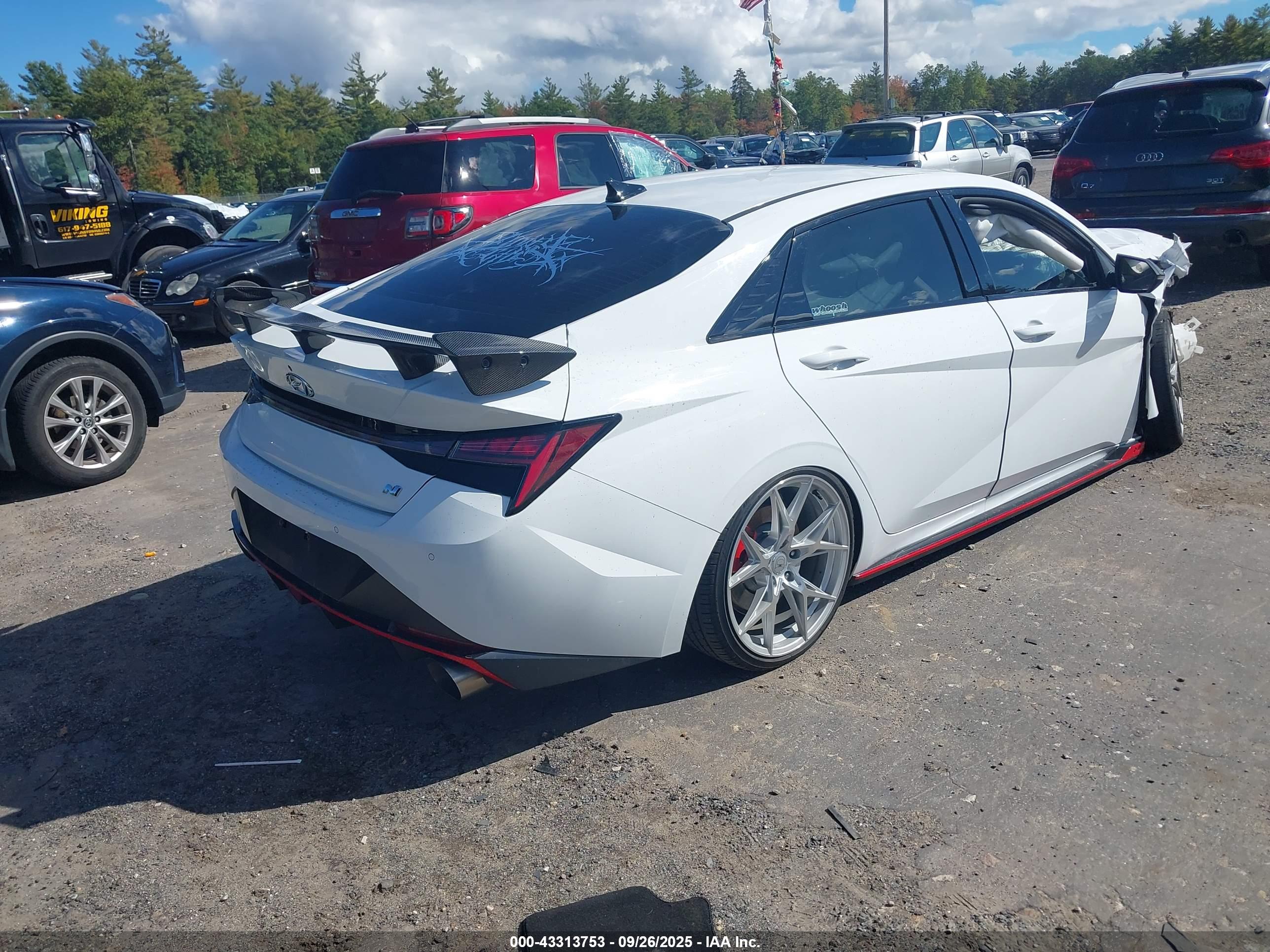 HYUNDAI ELANTRA image 4