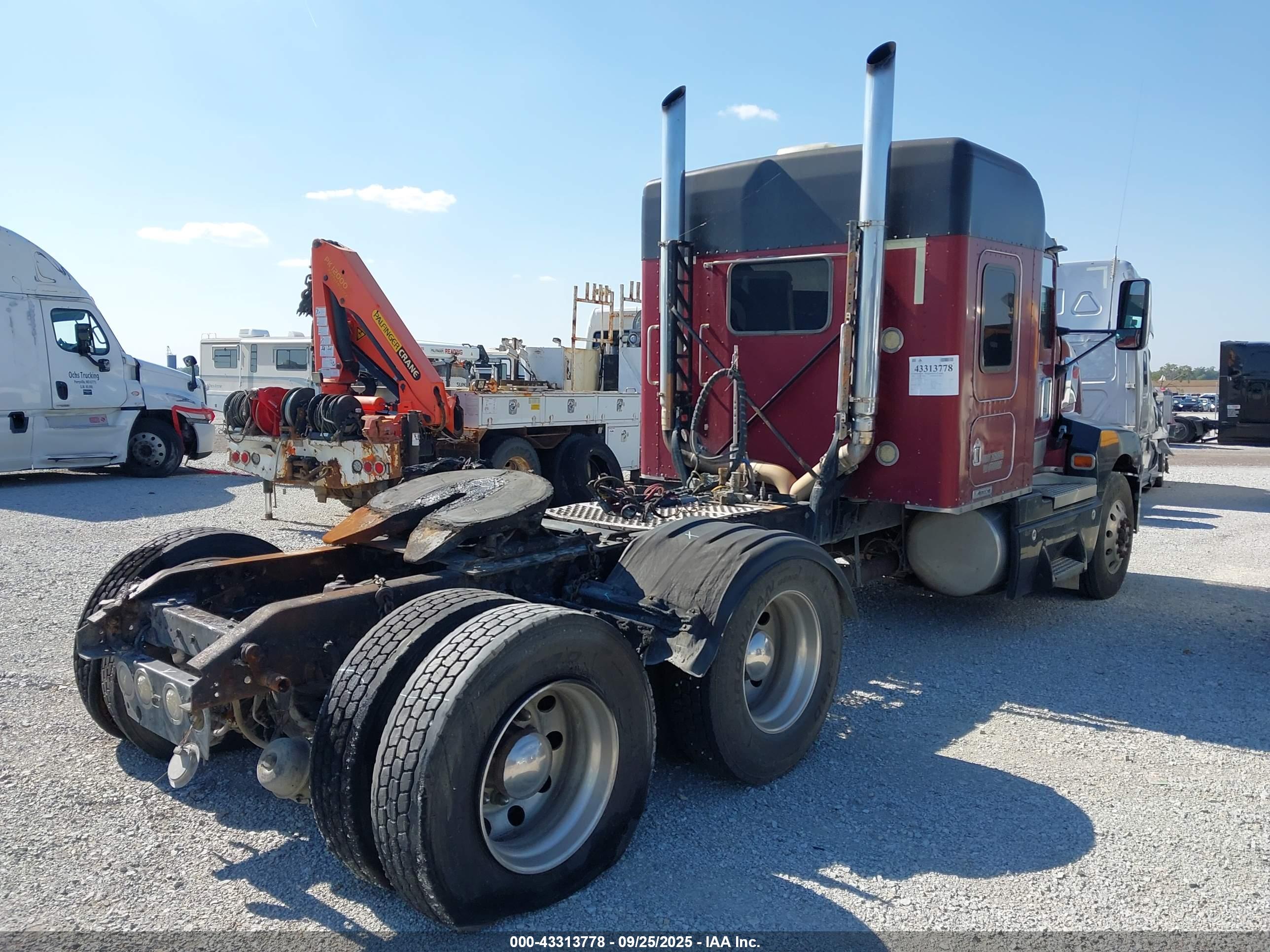 KENWORTH CONSTRUCTION image 4