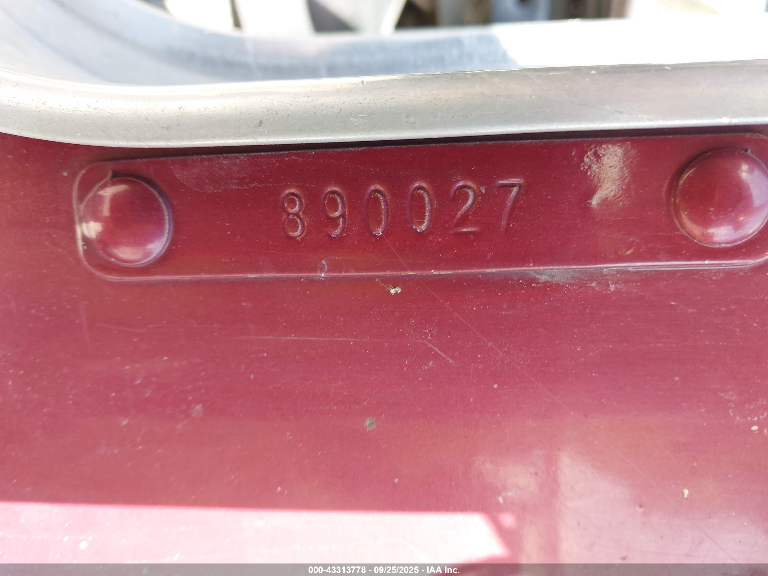 KENWORTH CONSTRUCTION image 9