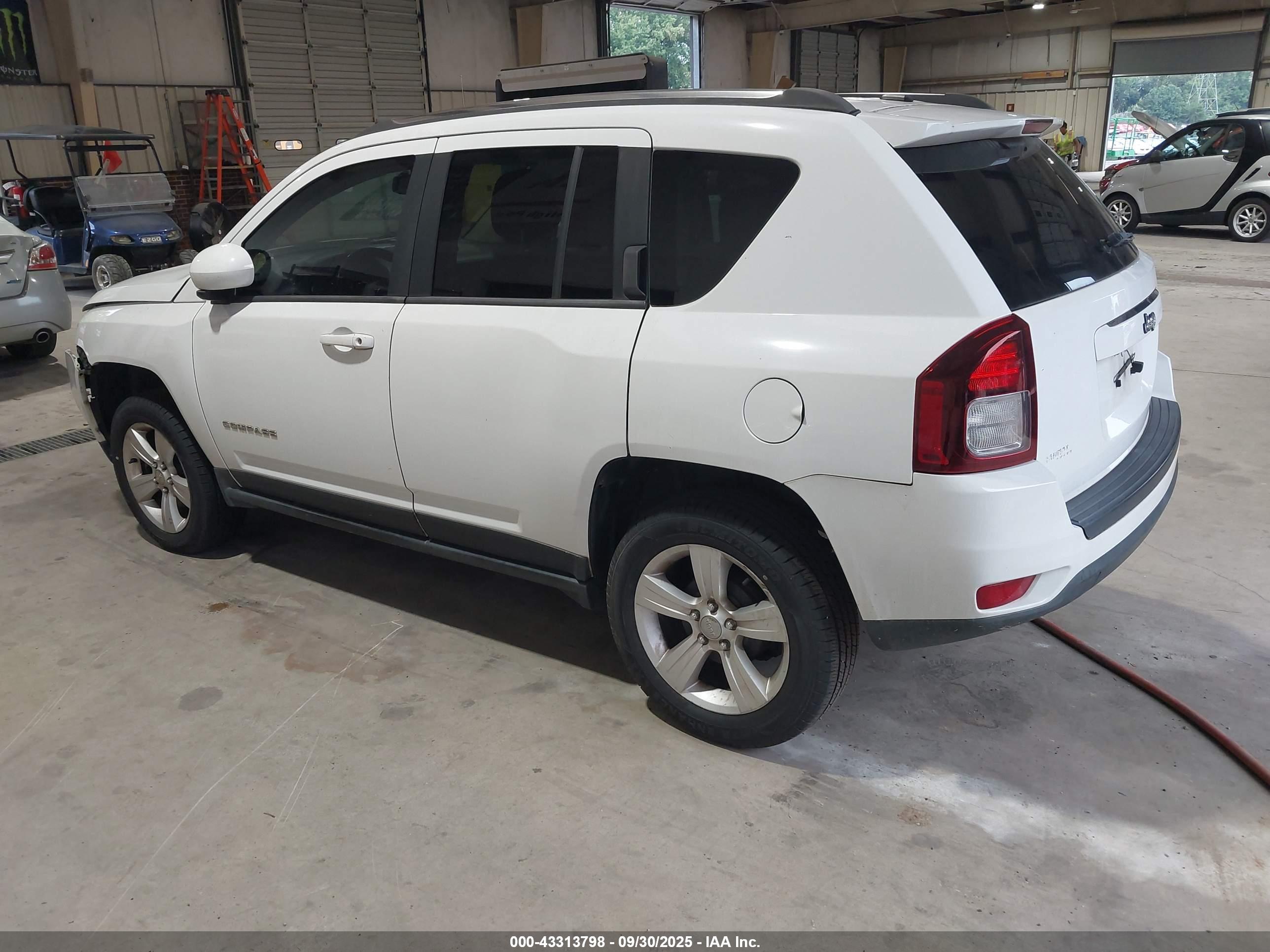 JEEP COMPASS image 3