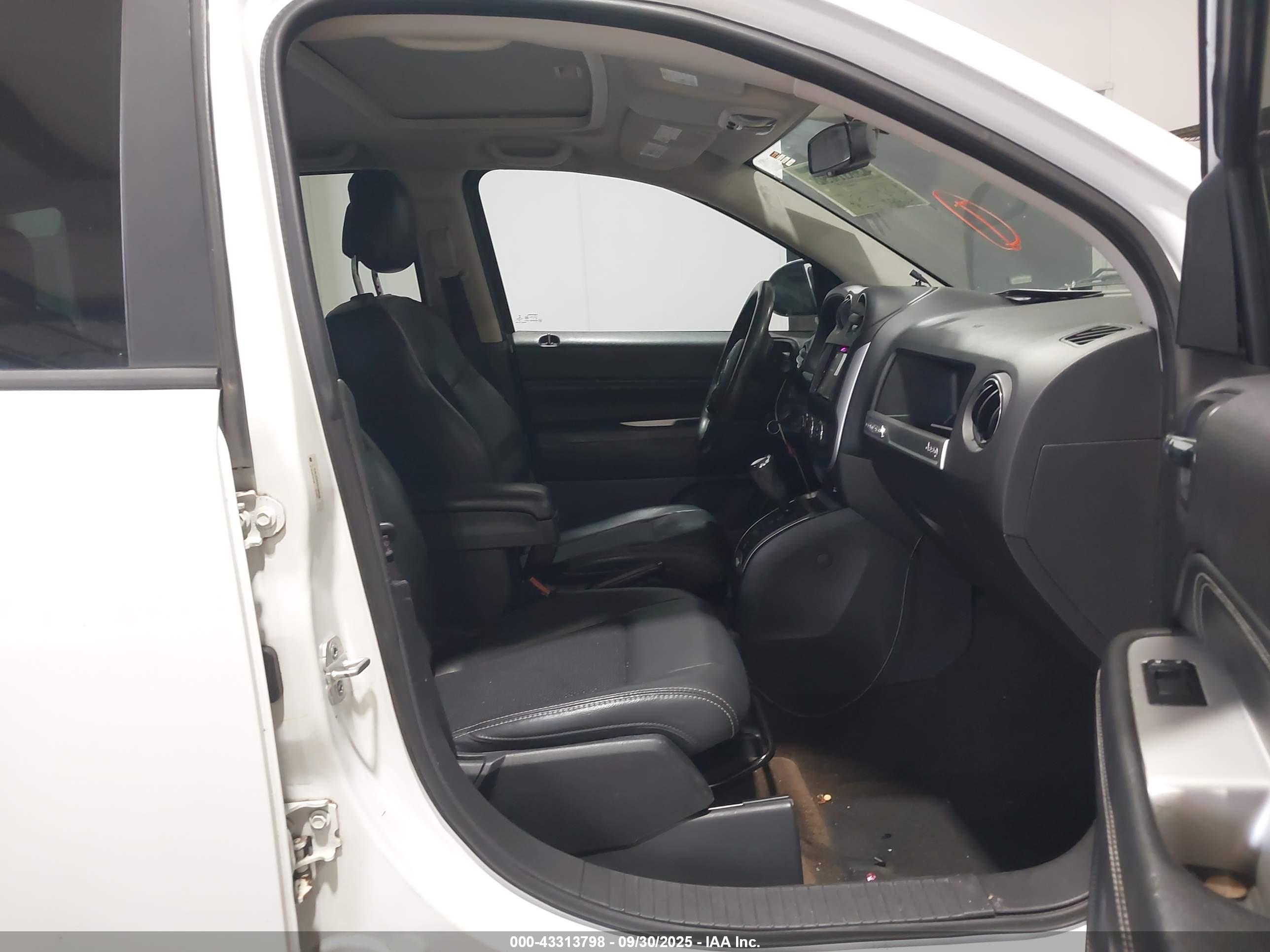 JEEP COMPASS image 5