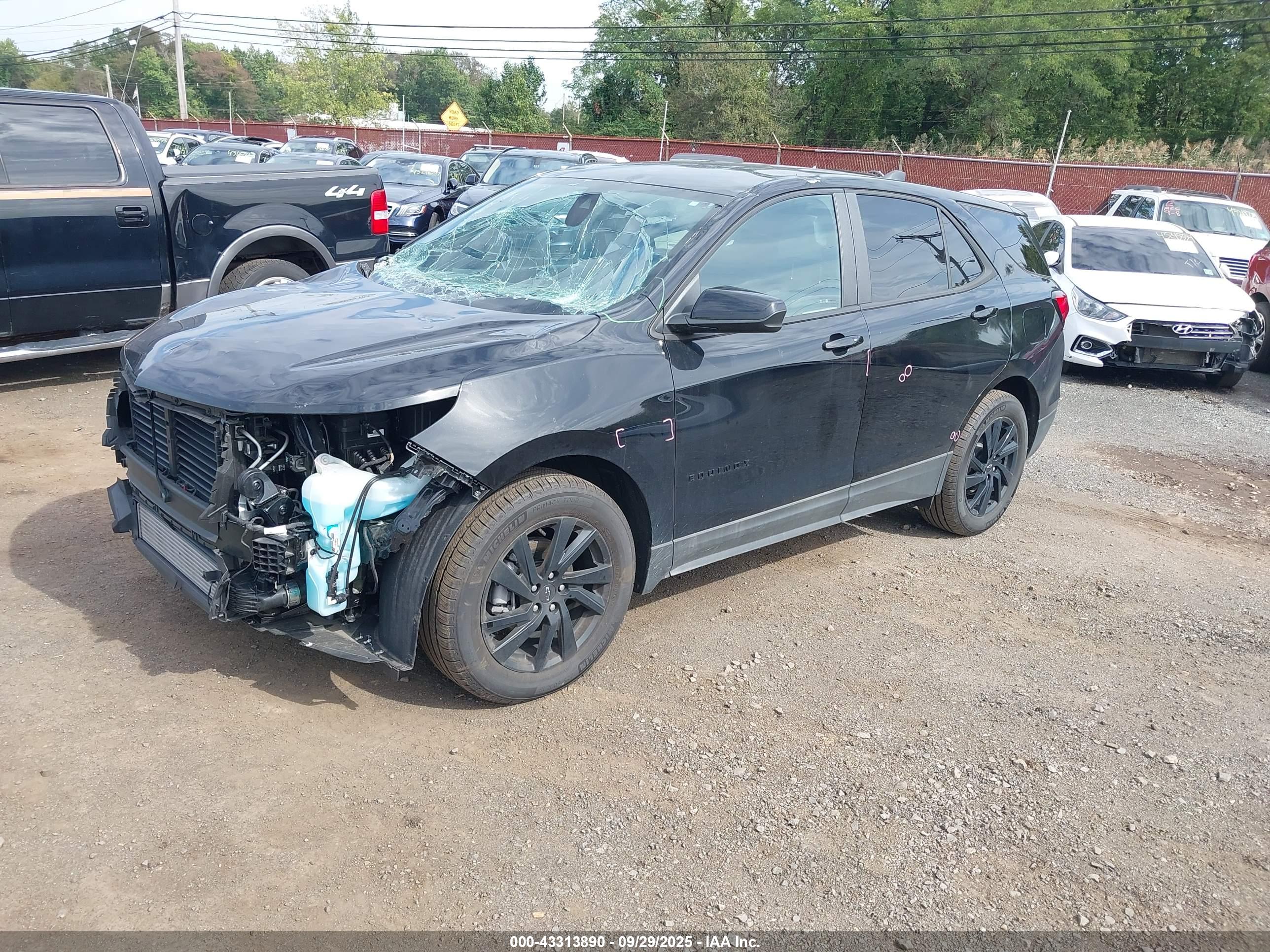 CHEVROLET EQUINOX image 2