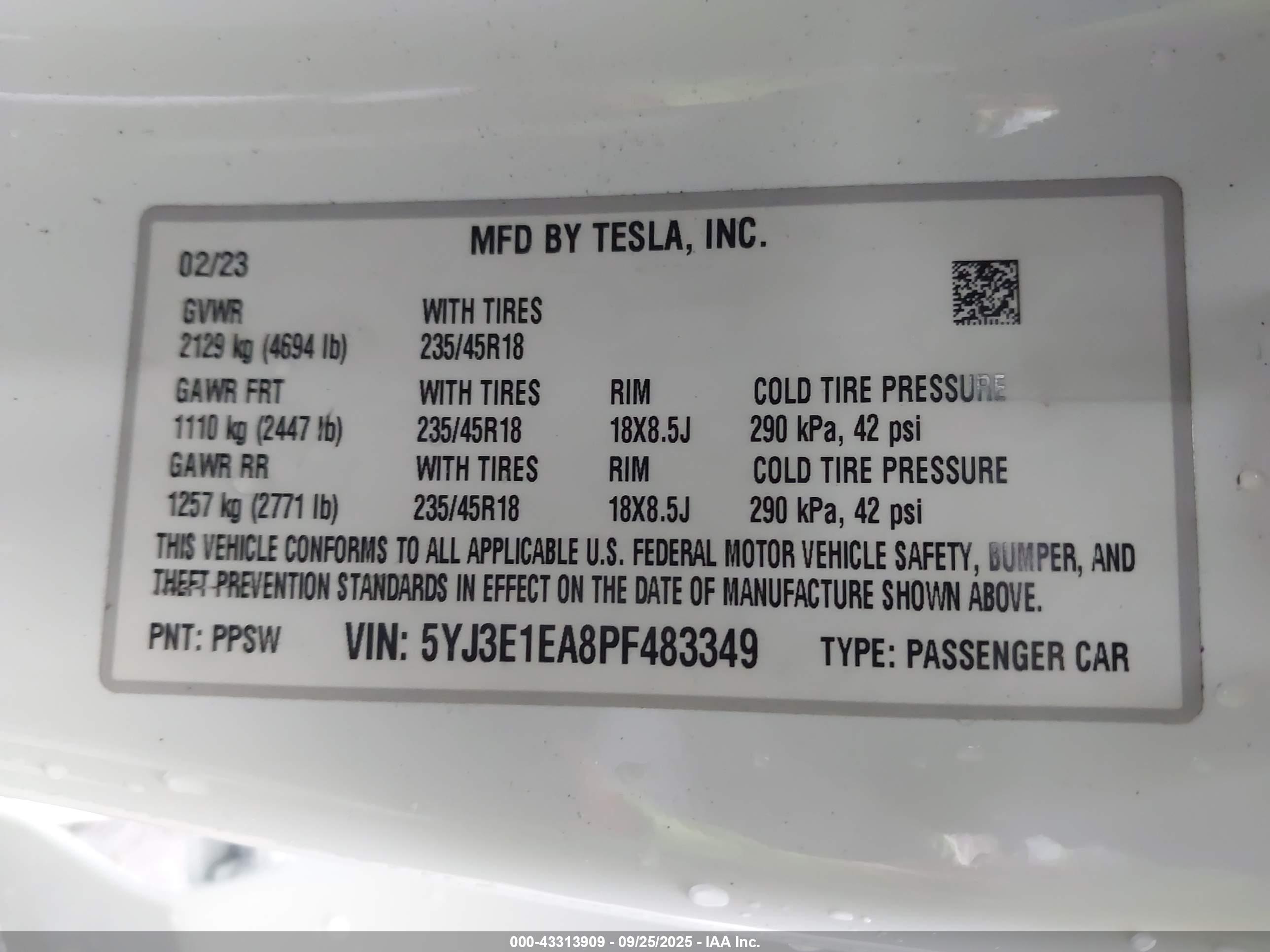 TESLA MODEL image 9