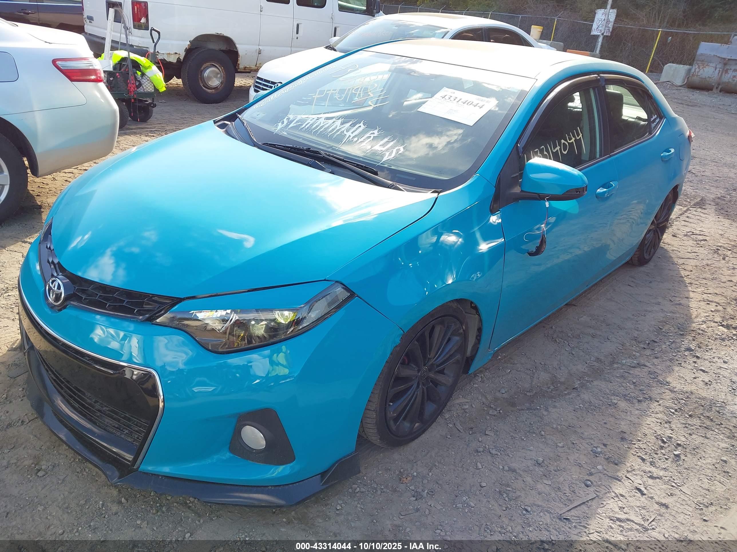 TOYOTA COROLLA image 2