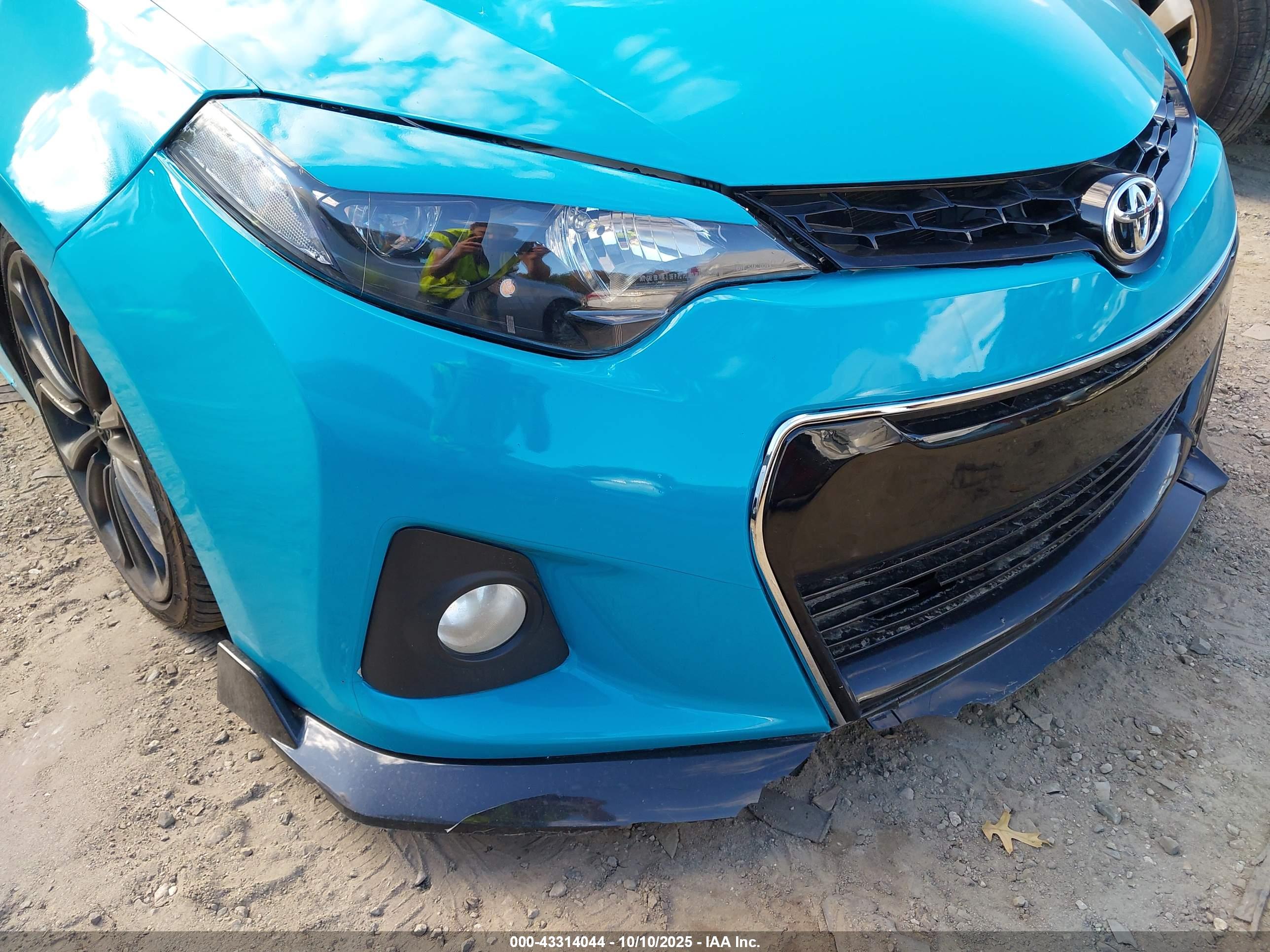TOYOTA COROLLA image 6