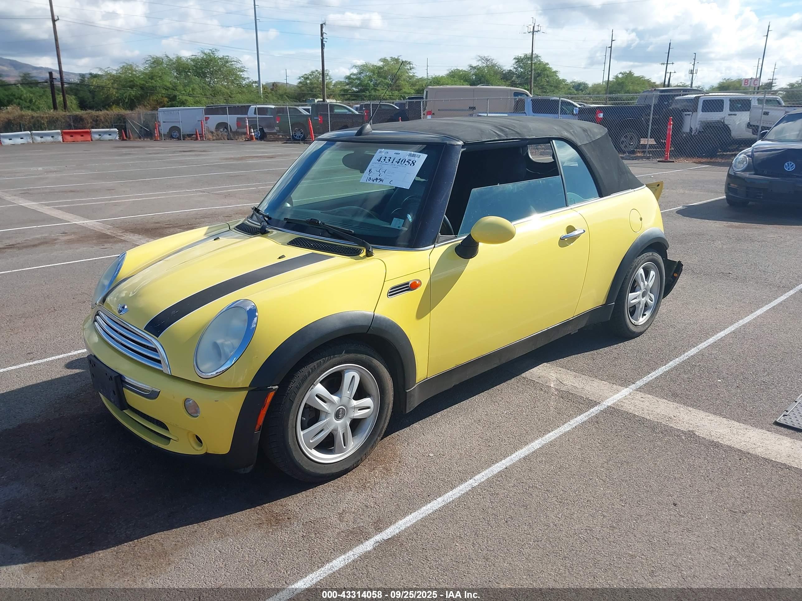 MINI COOPER image 2