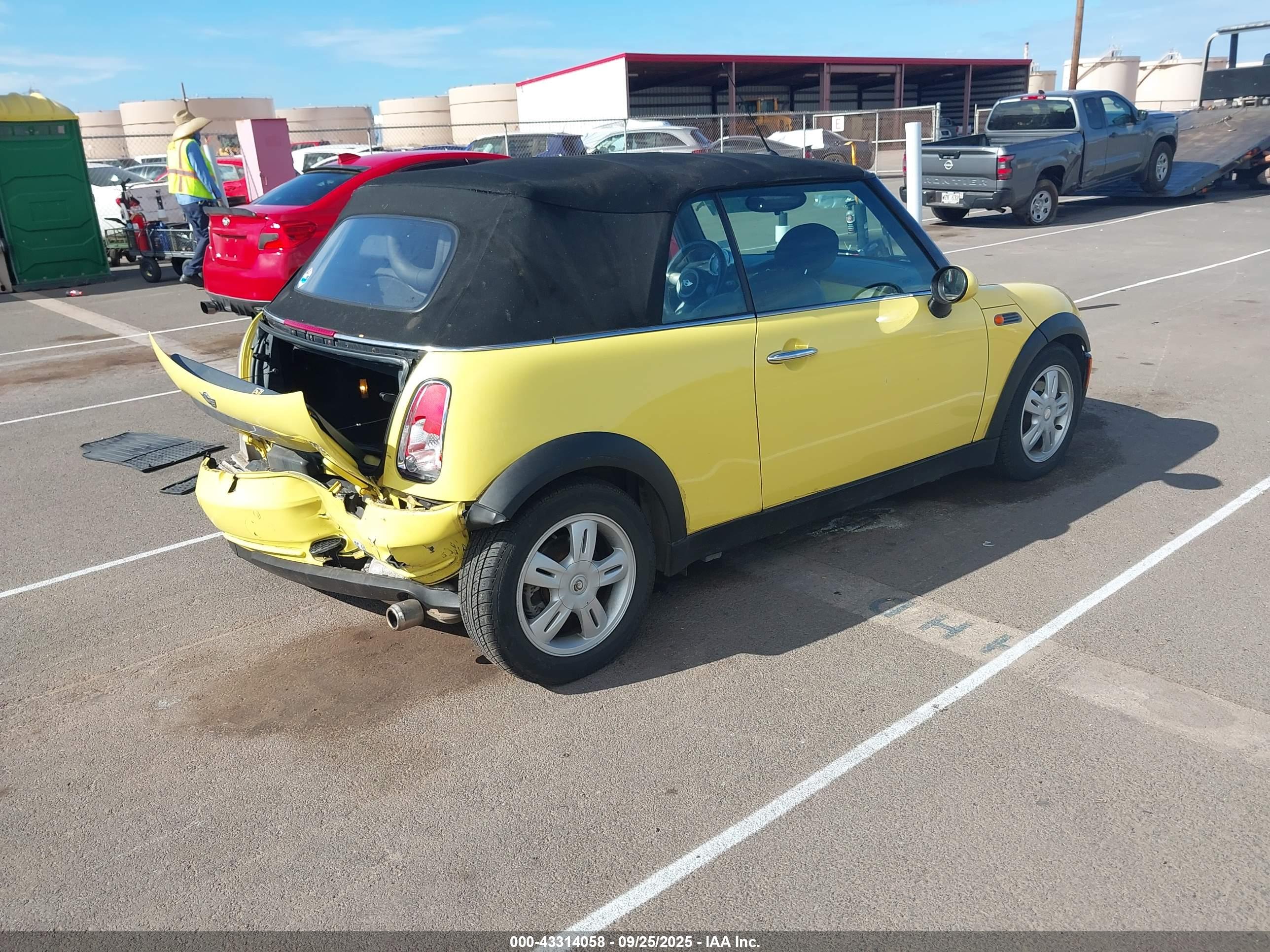 MINI COOPER image 4
