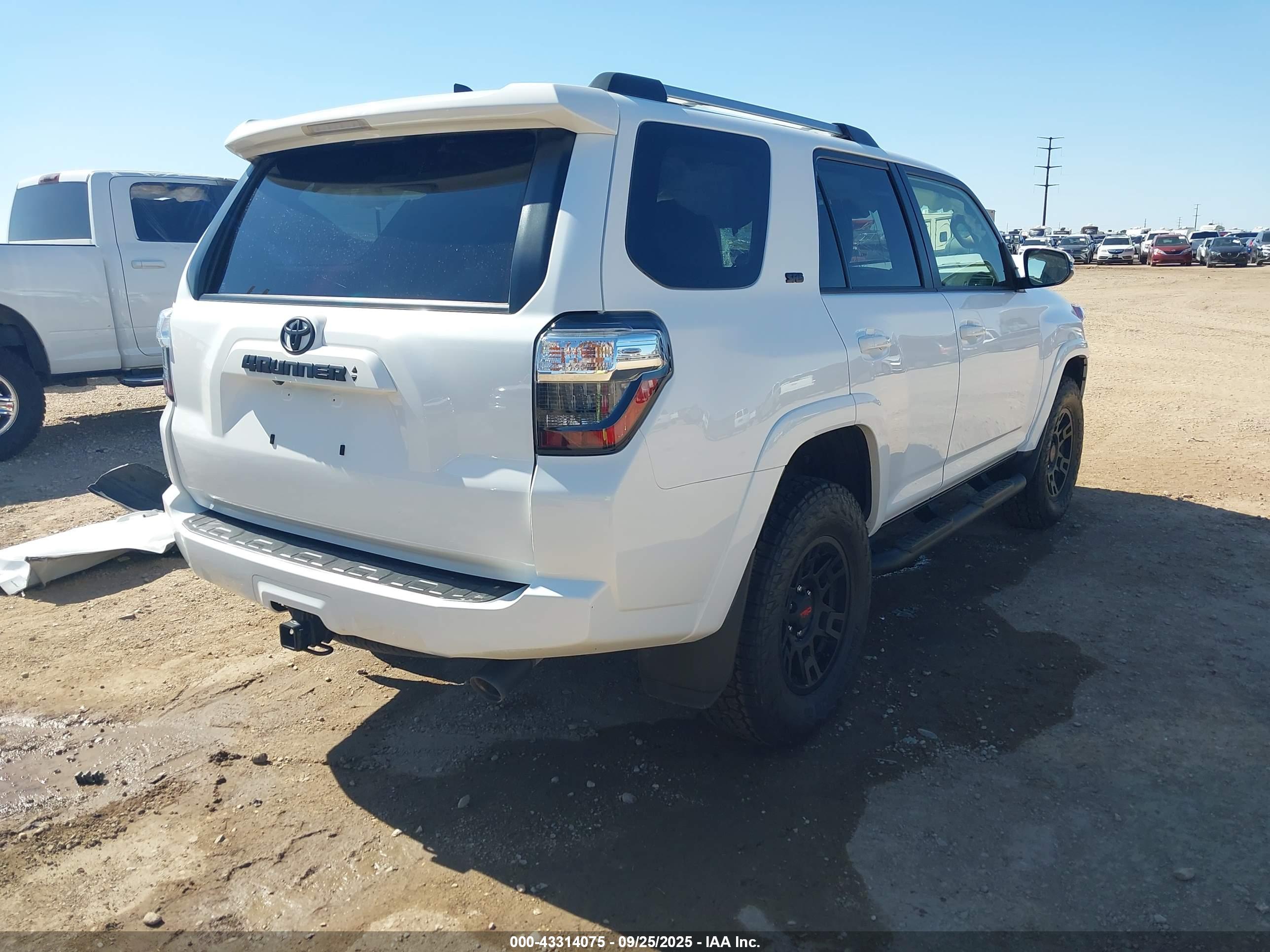 TOYOTA 4RUNNER image 4