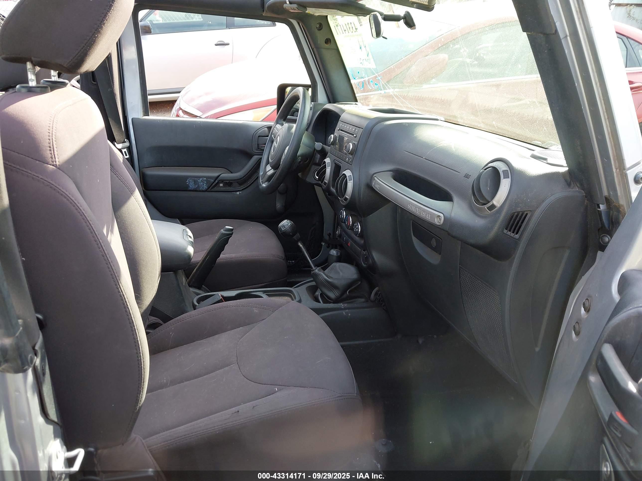 JEEP WRANGLER image 5