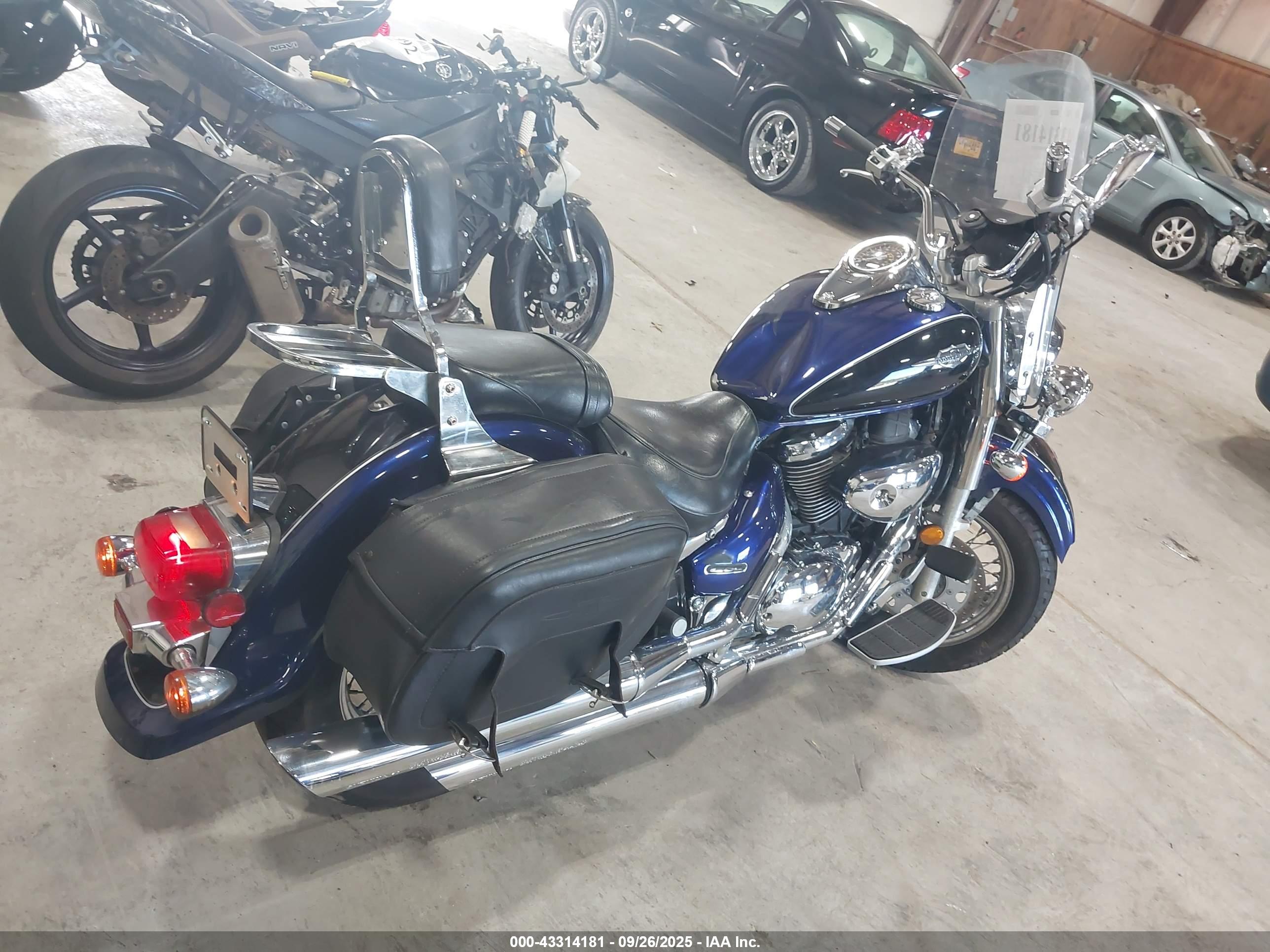 SUZUKI C50 image 4