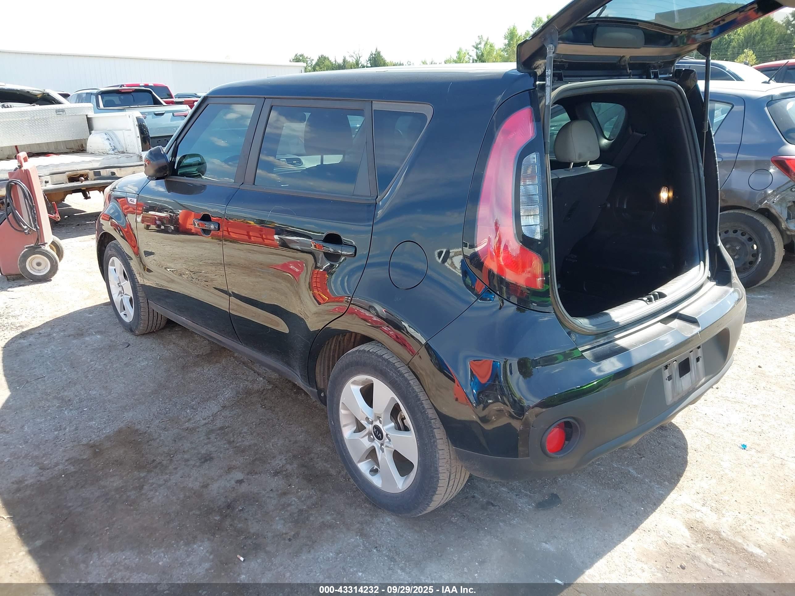 KIA SOUL image 3