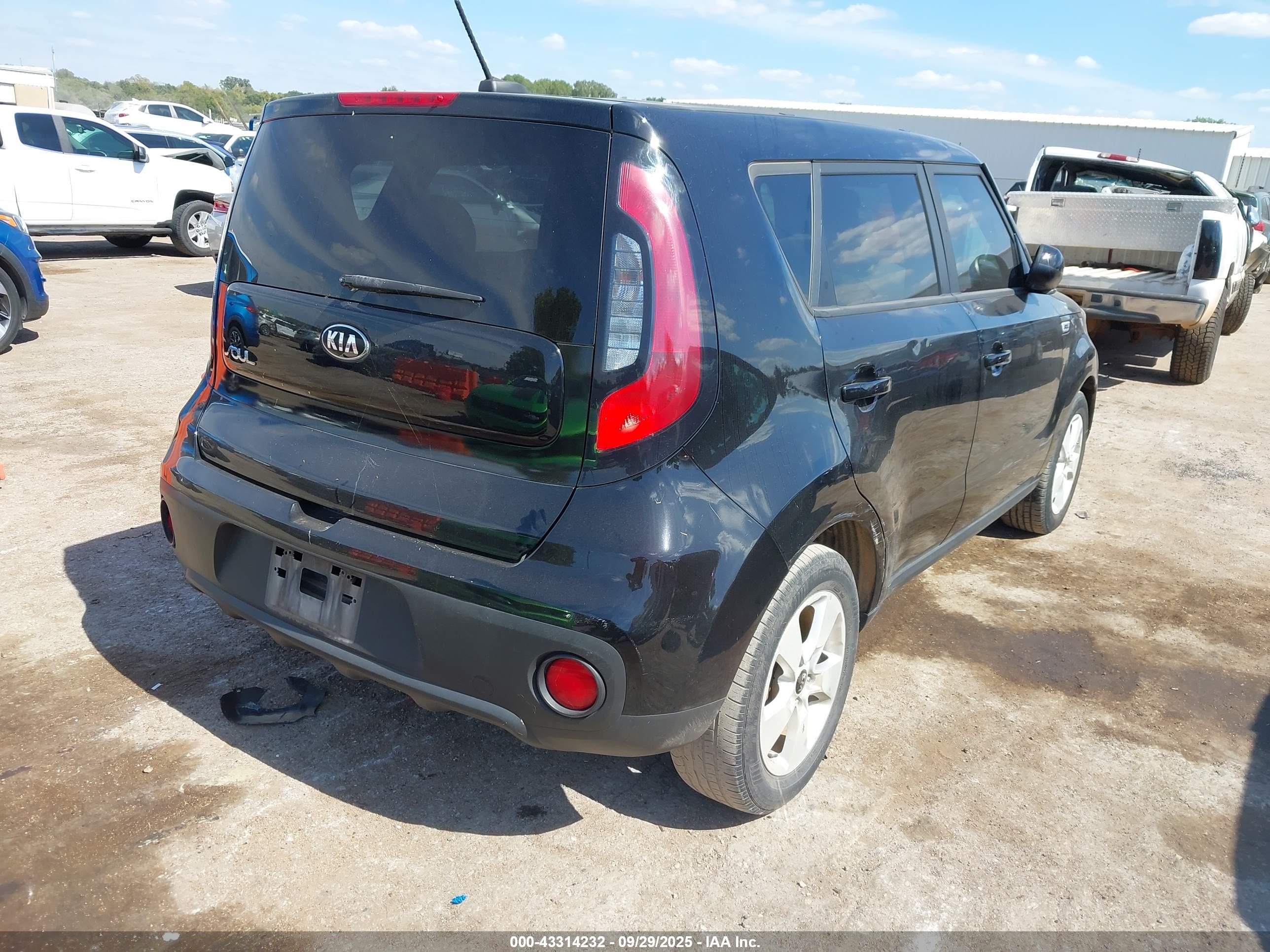 KIA SOUL image 4