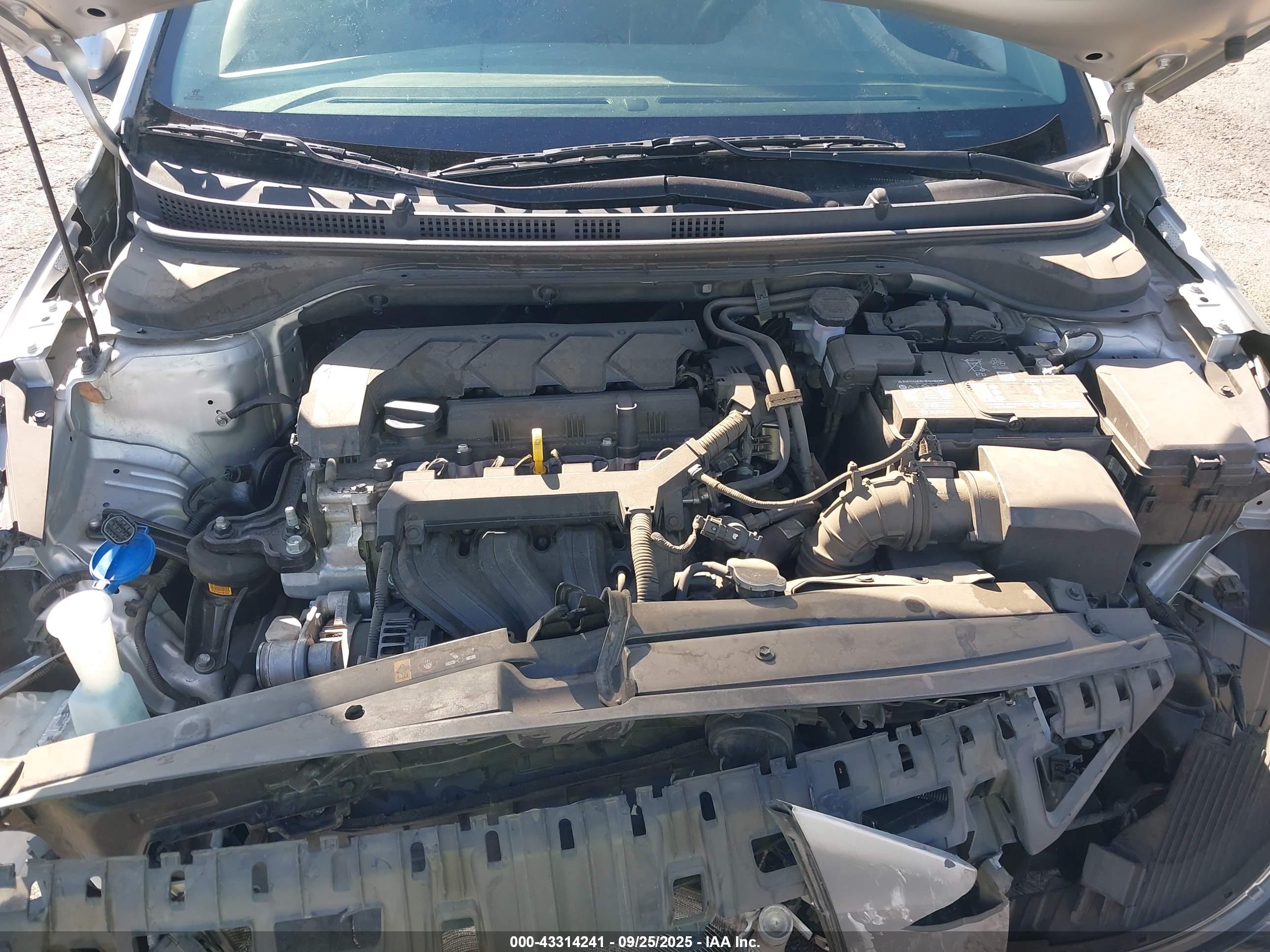 HYUNDAI ACCENT image 10