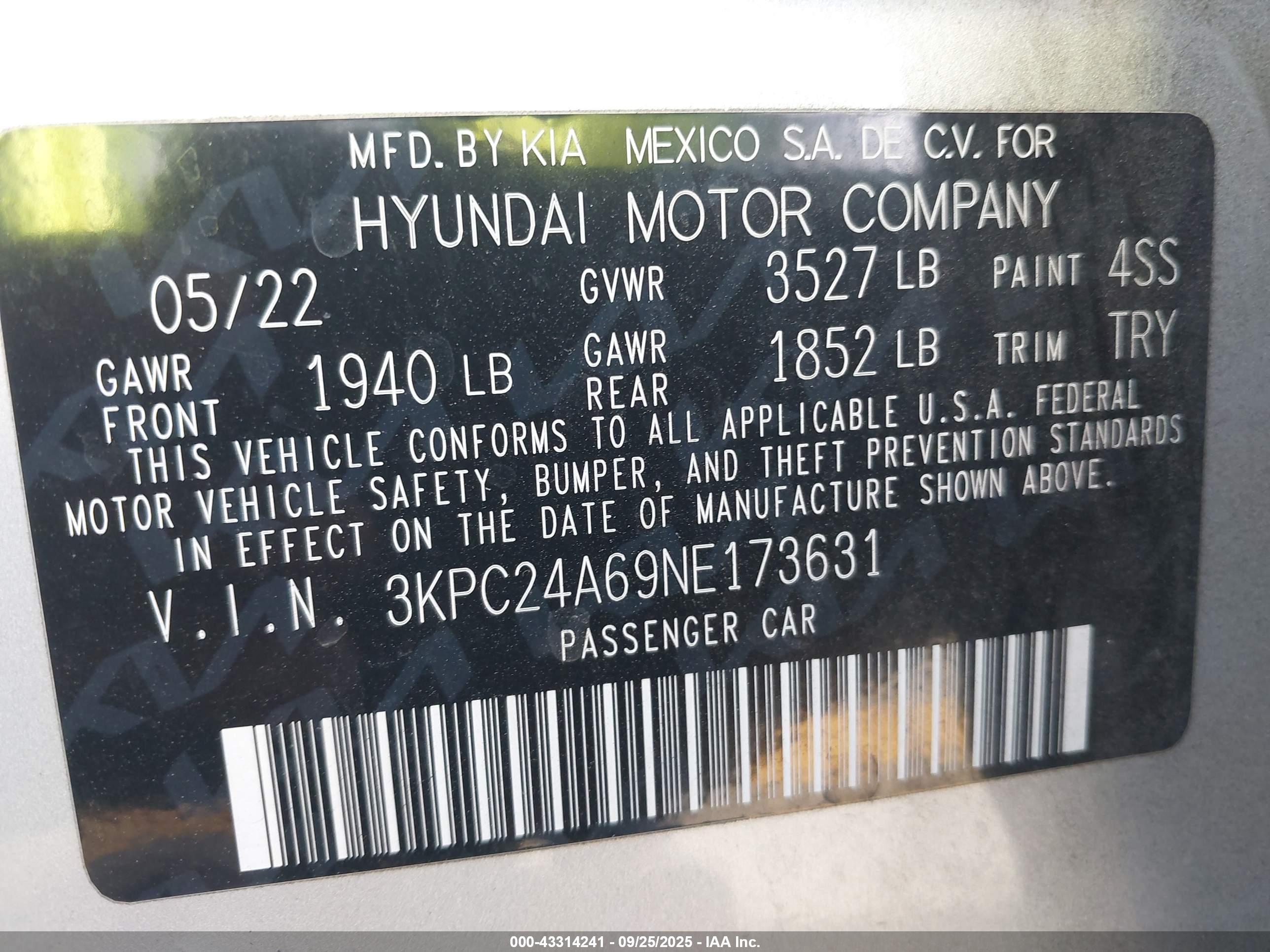 HYUNDAI ACCENT image 9