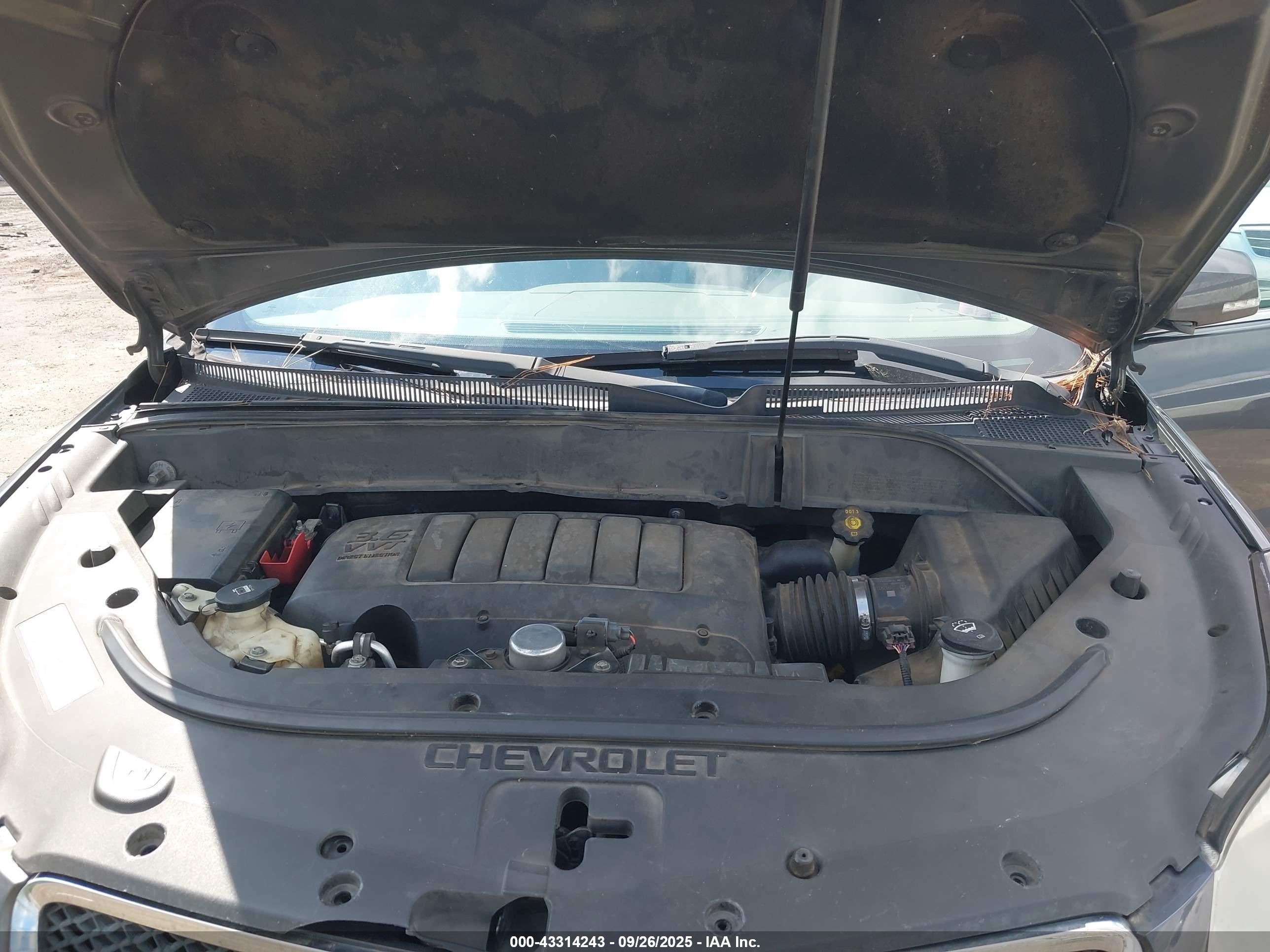 CHEVROLET TRAVERSE image 10