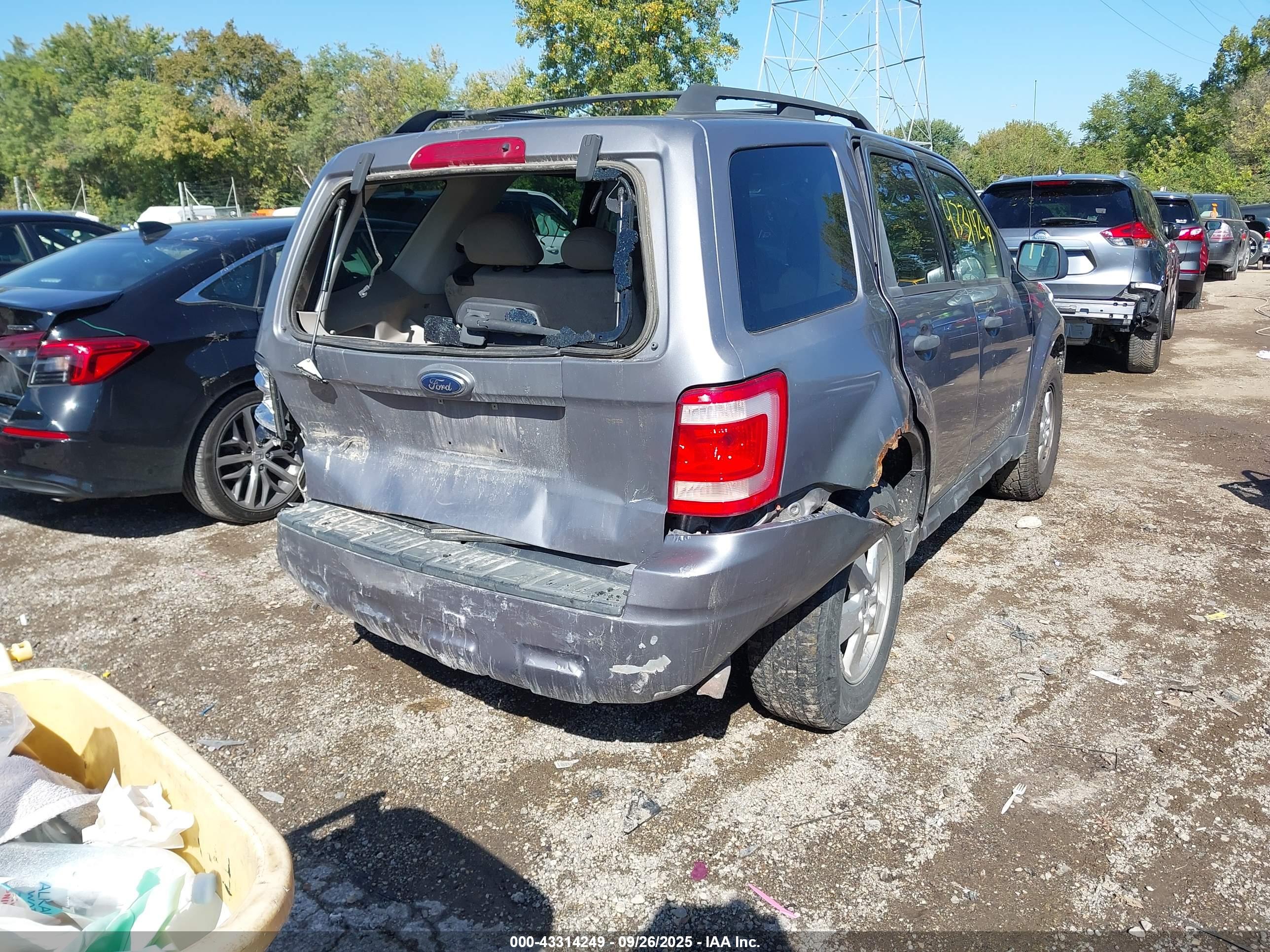 FORD ESCAPE image 4