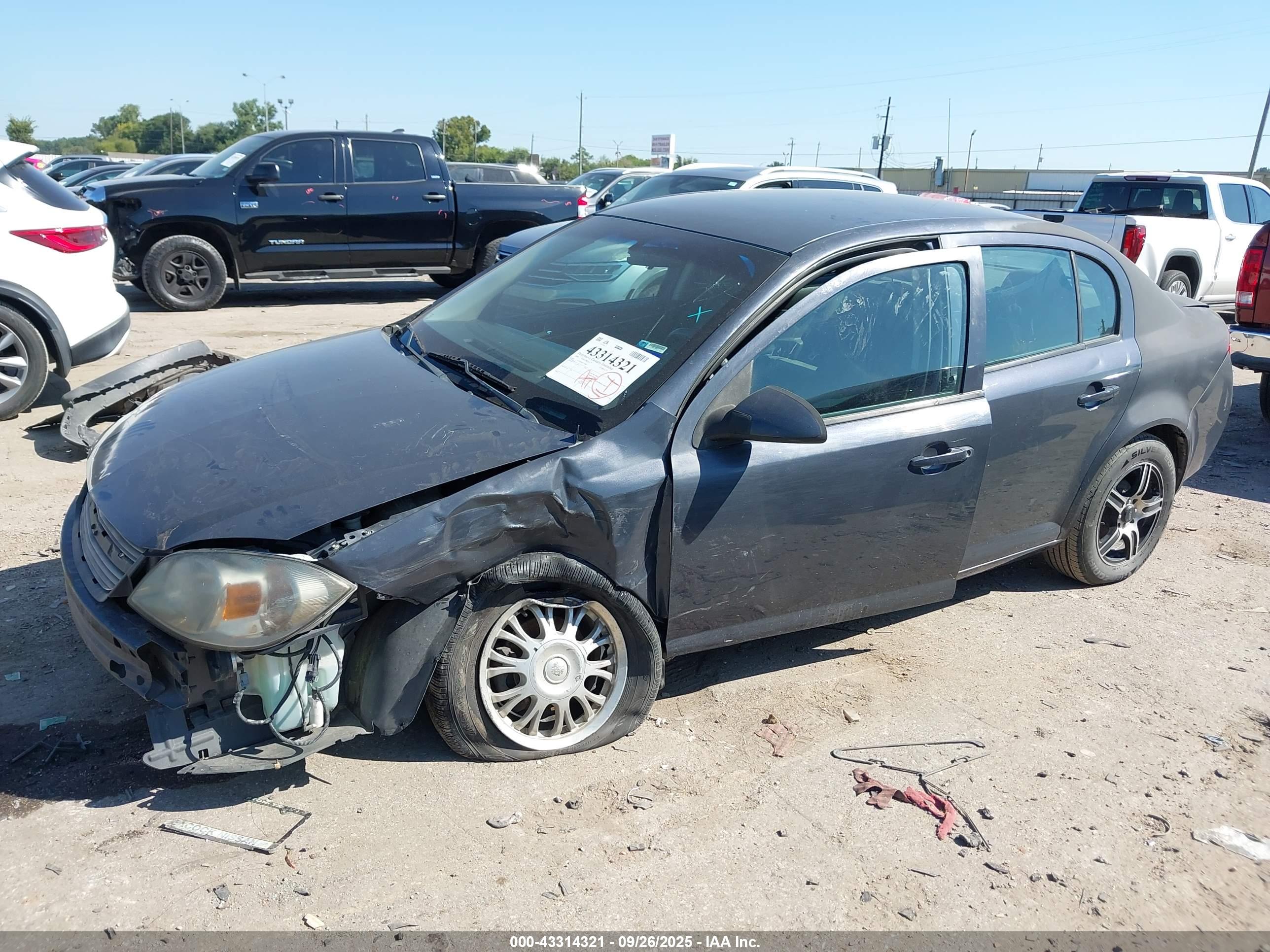 CHEVROLET COBALT image 6