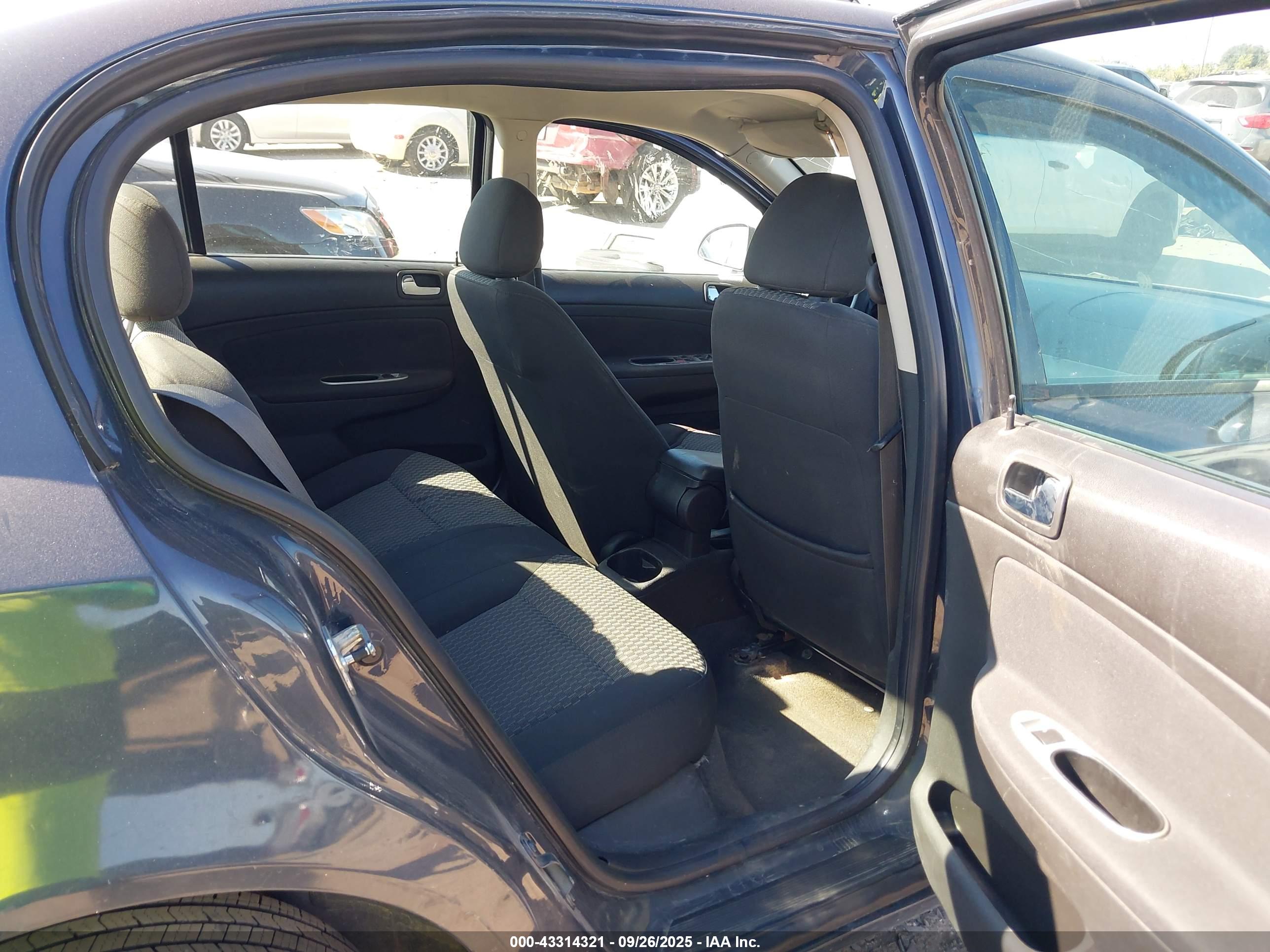 CHEVROLET COBALT image 8