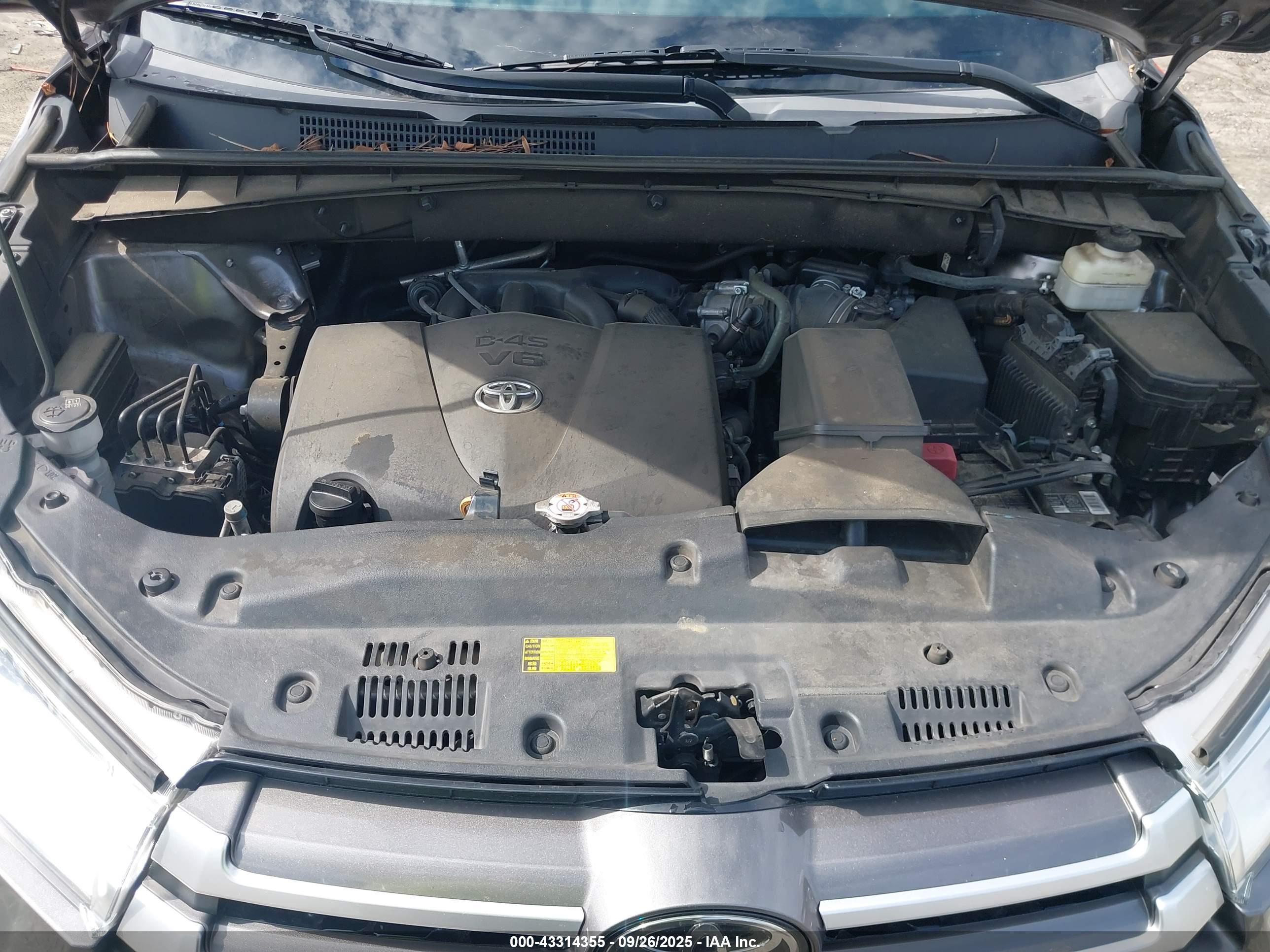 TOYOTA HIGHLANDER image 10