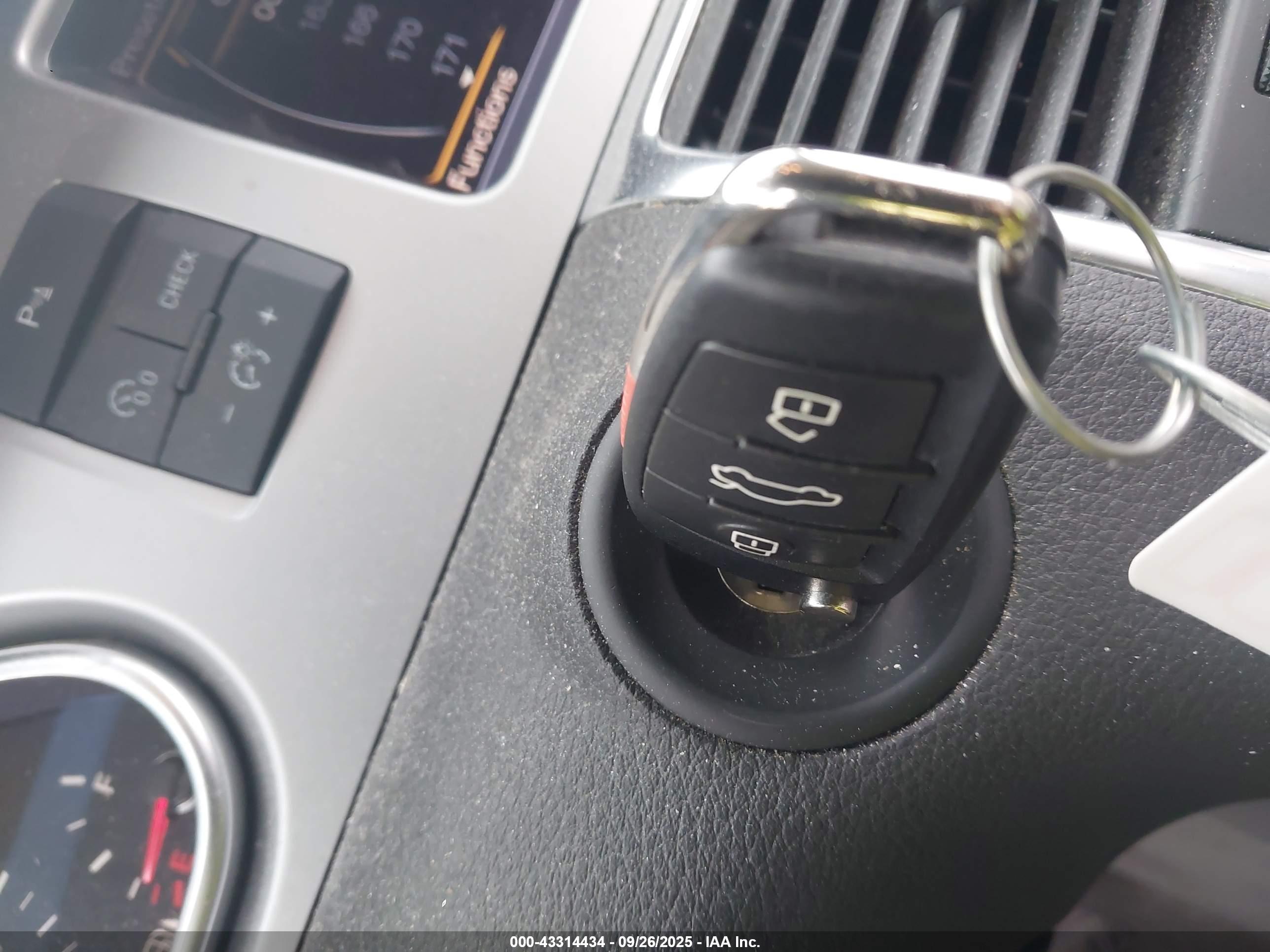 AUDI Q7 image 11