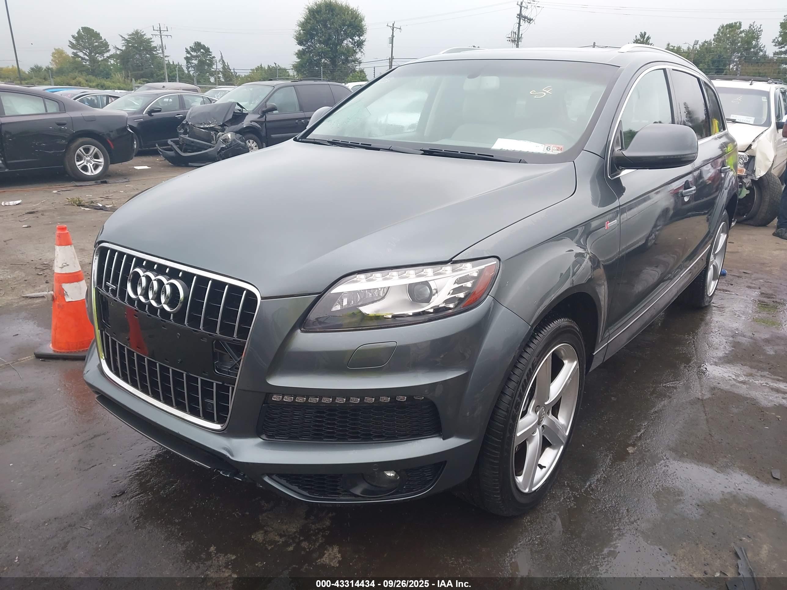 AUDI Q7 image 2
