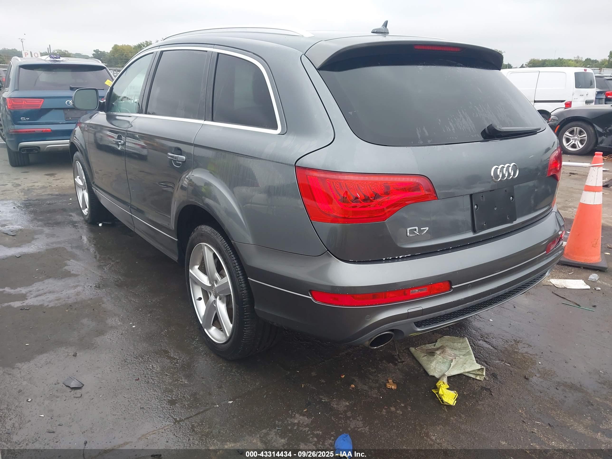 AUDI Q7 image 3