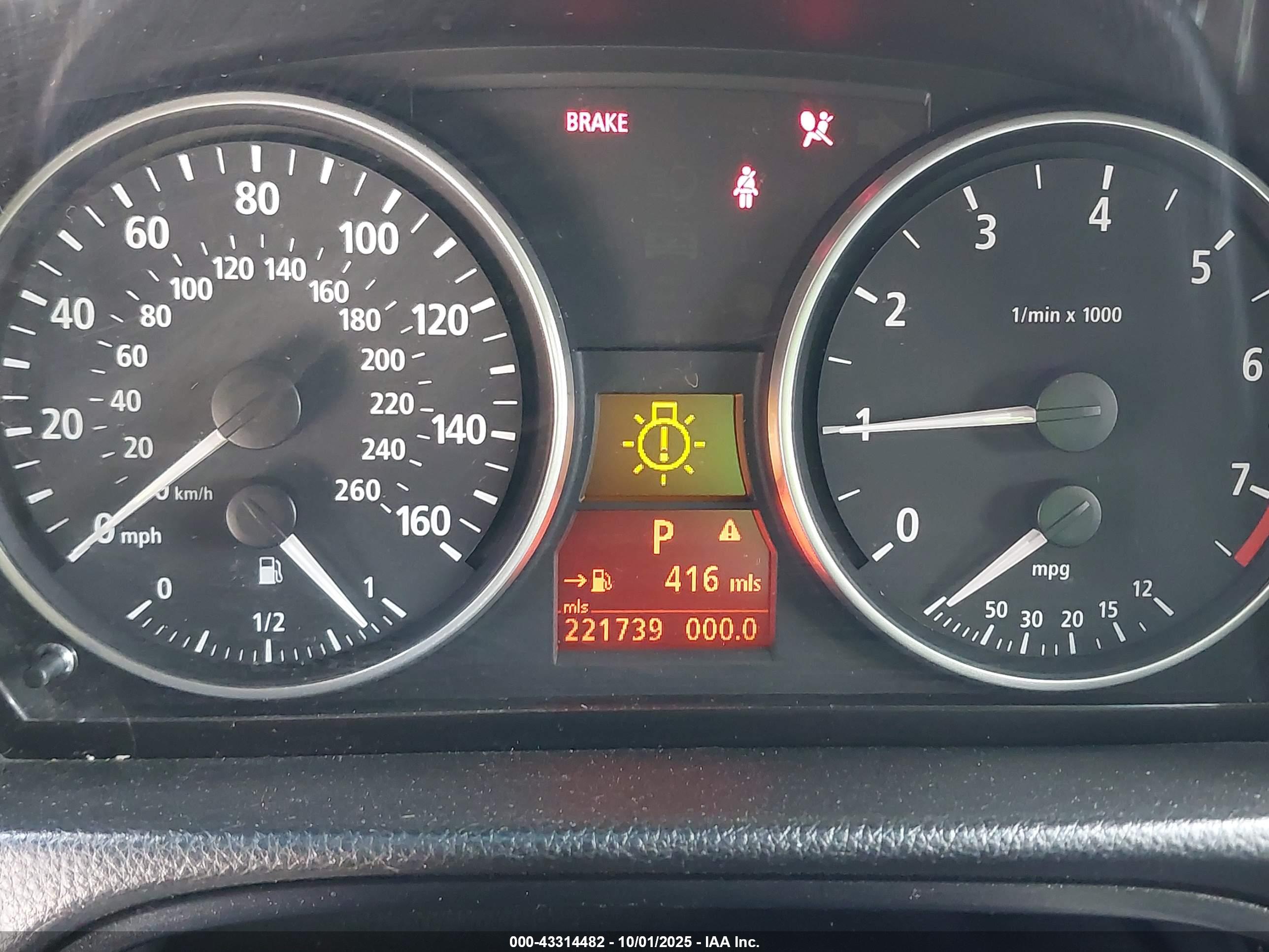 BMW 330I image 7