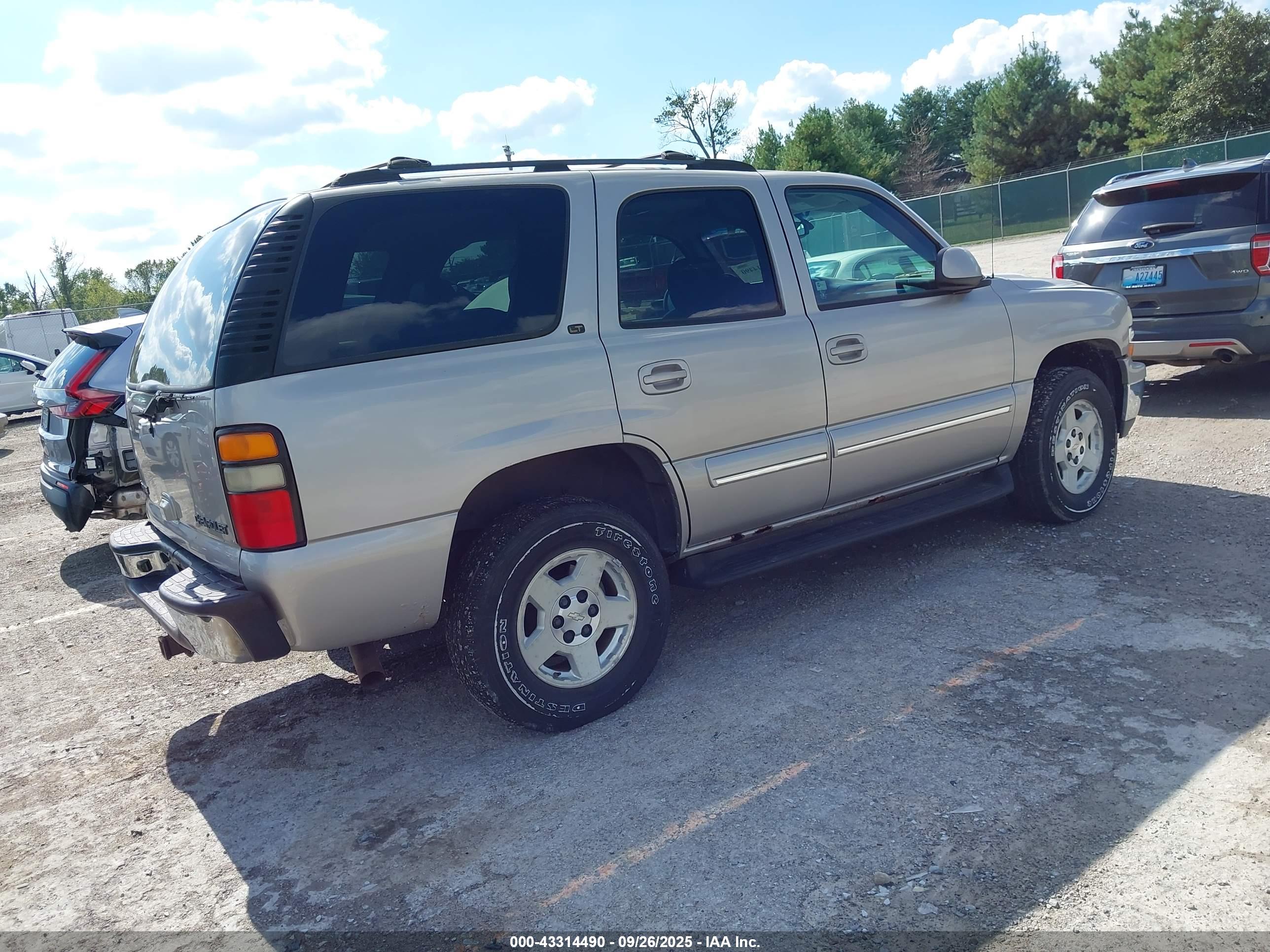 CHEVROLET TAHOE image 4