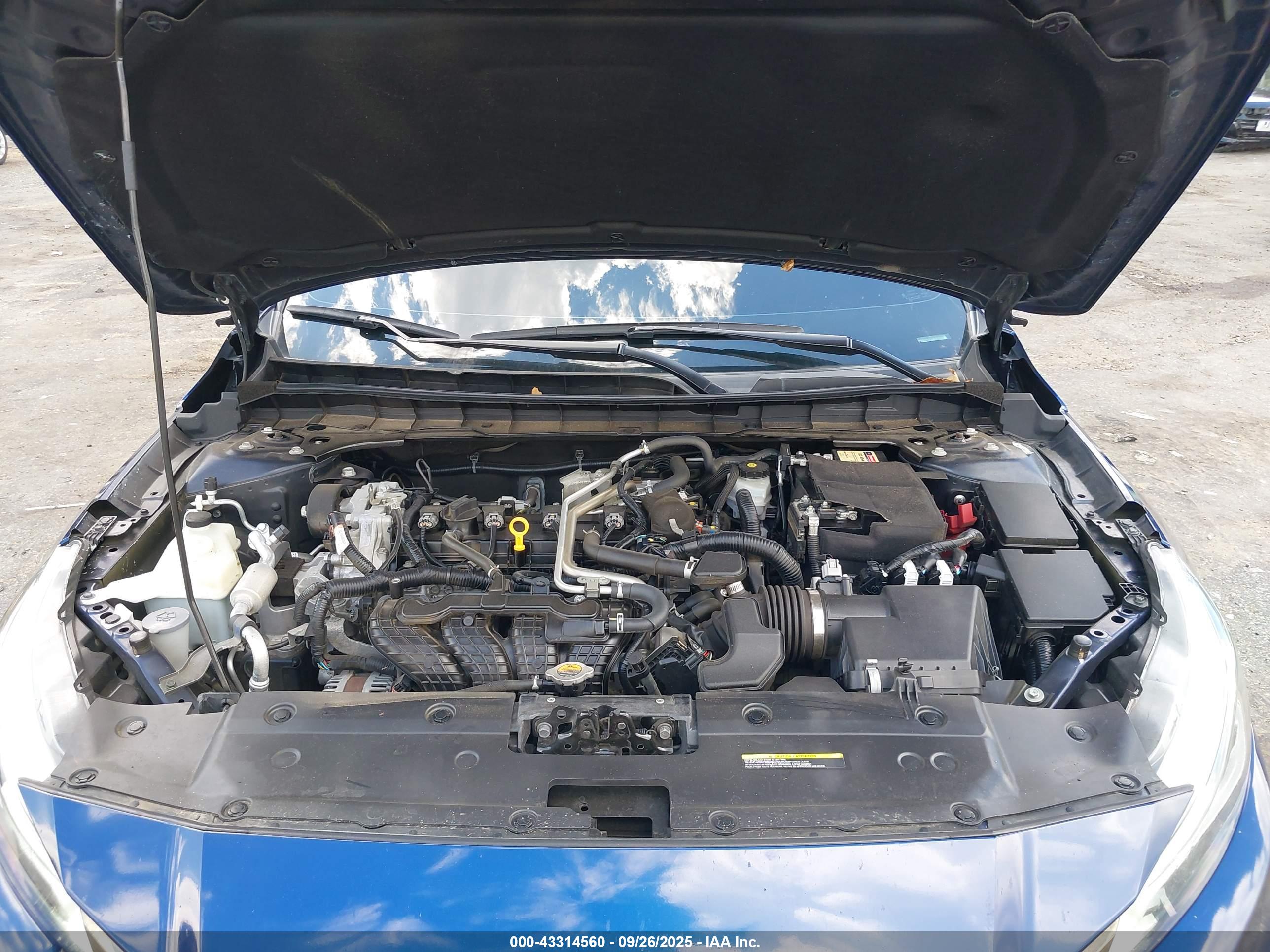 NISSAN ALTIMA image 10