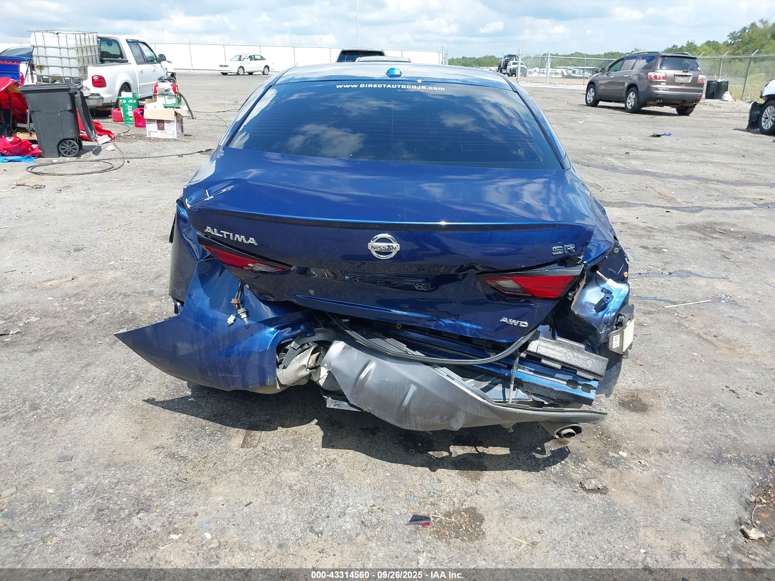 NISSAN ALTIMA image 6