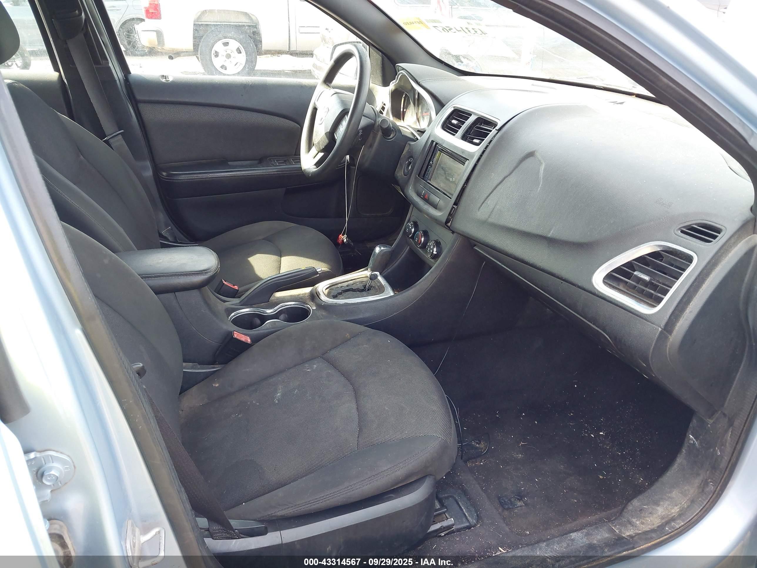 DODGE AVENGER image 5