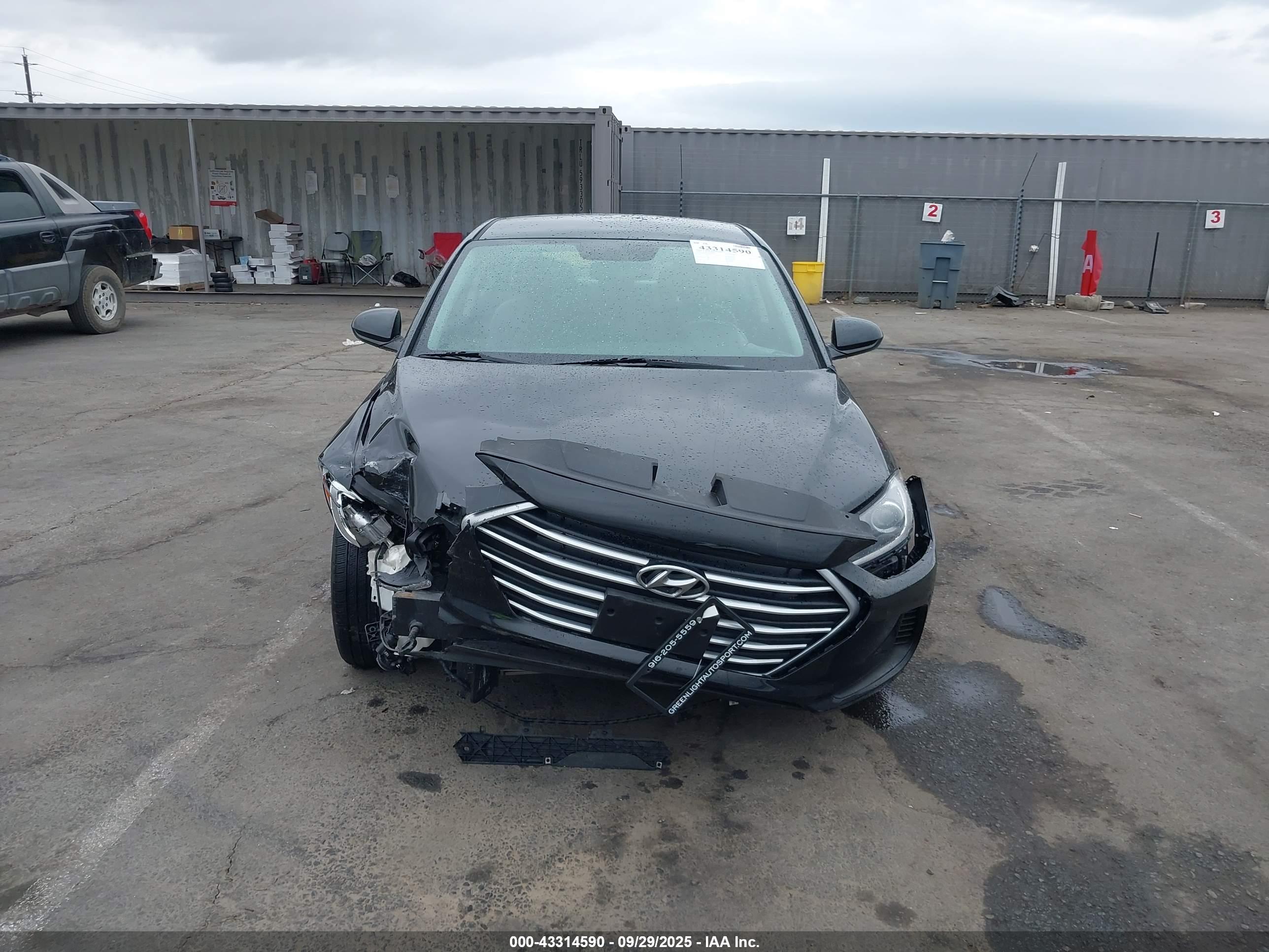 HYUNDAI ELANTRA image 6