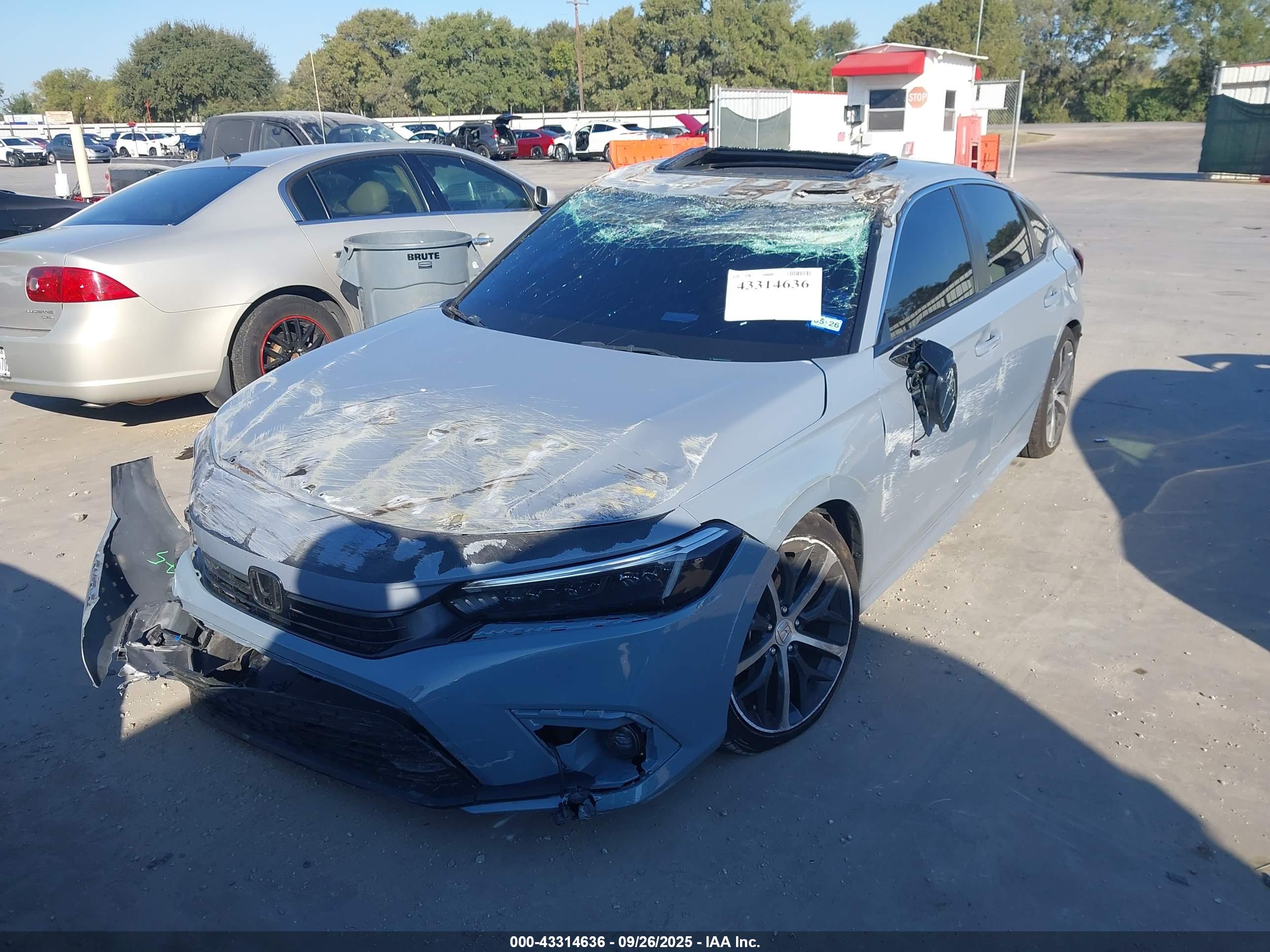 HONDA CIVIC image 2