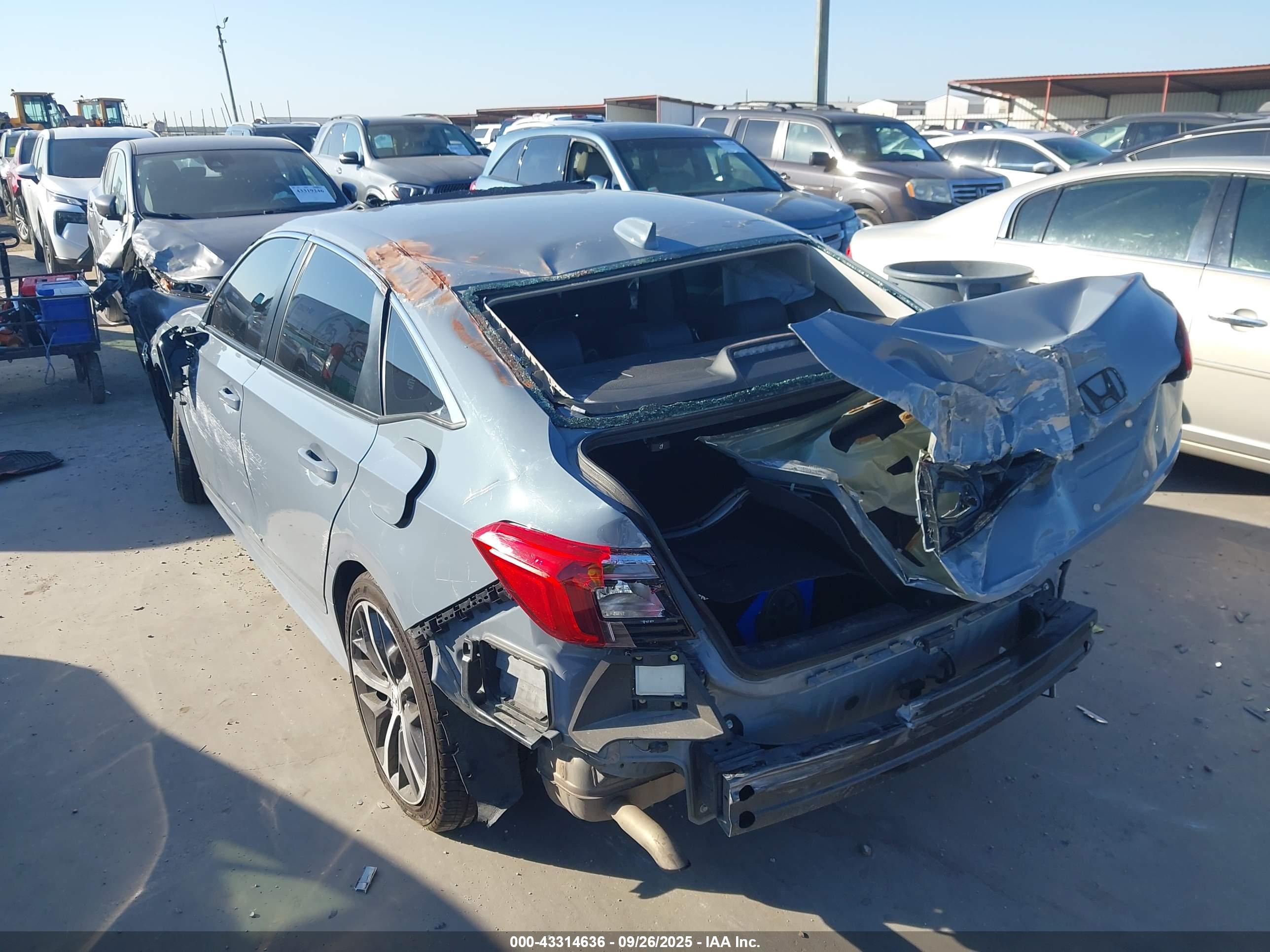 HONDA CIVIC image 3