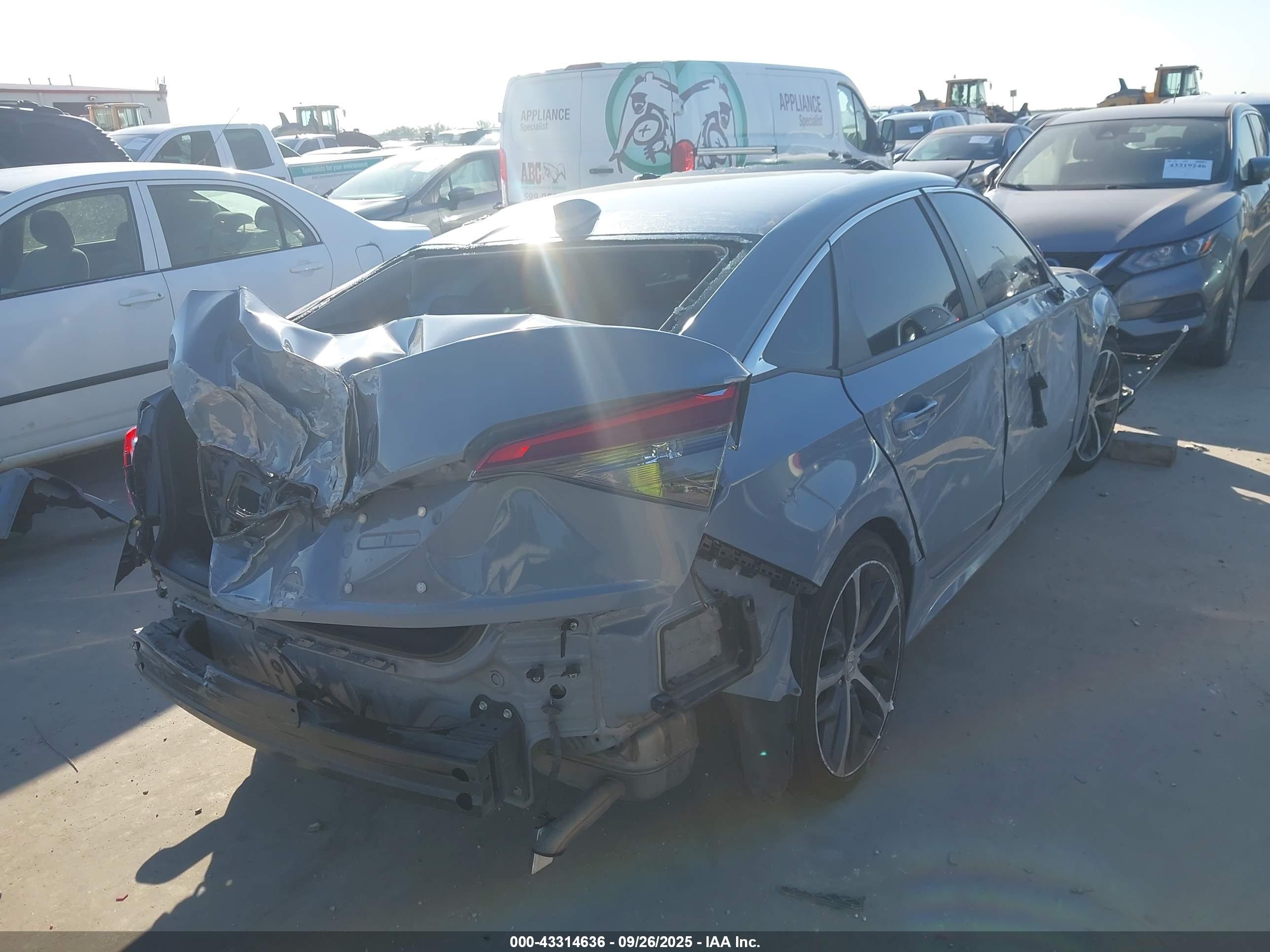 HONDA CIVIC image 4