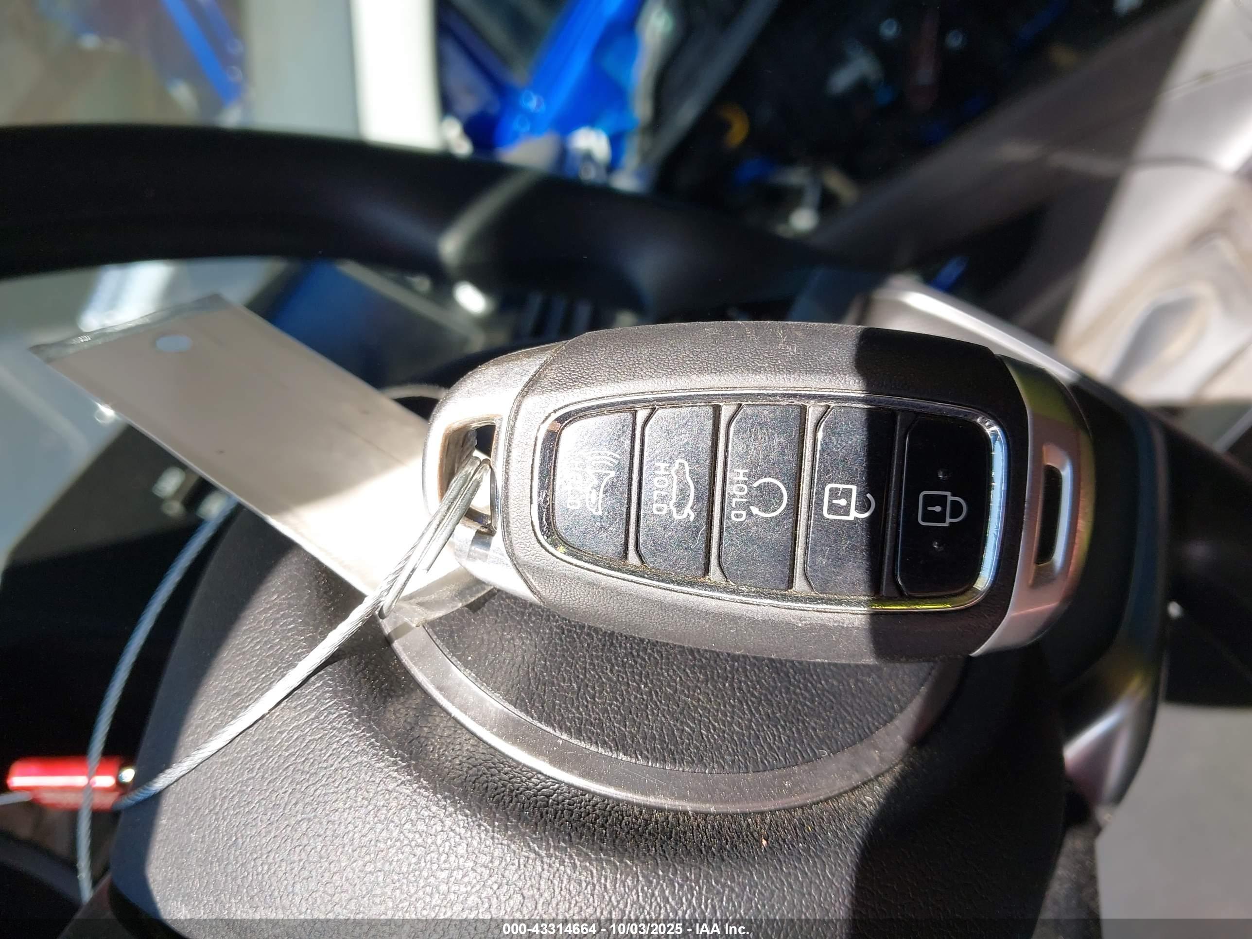 HYUNDAI ELANTRA image 11