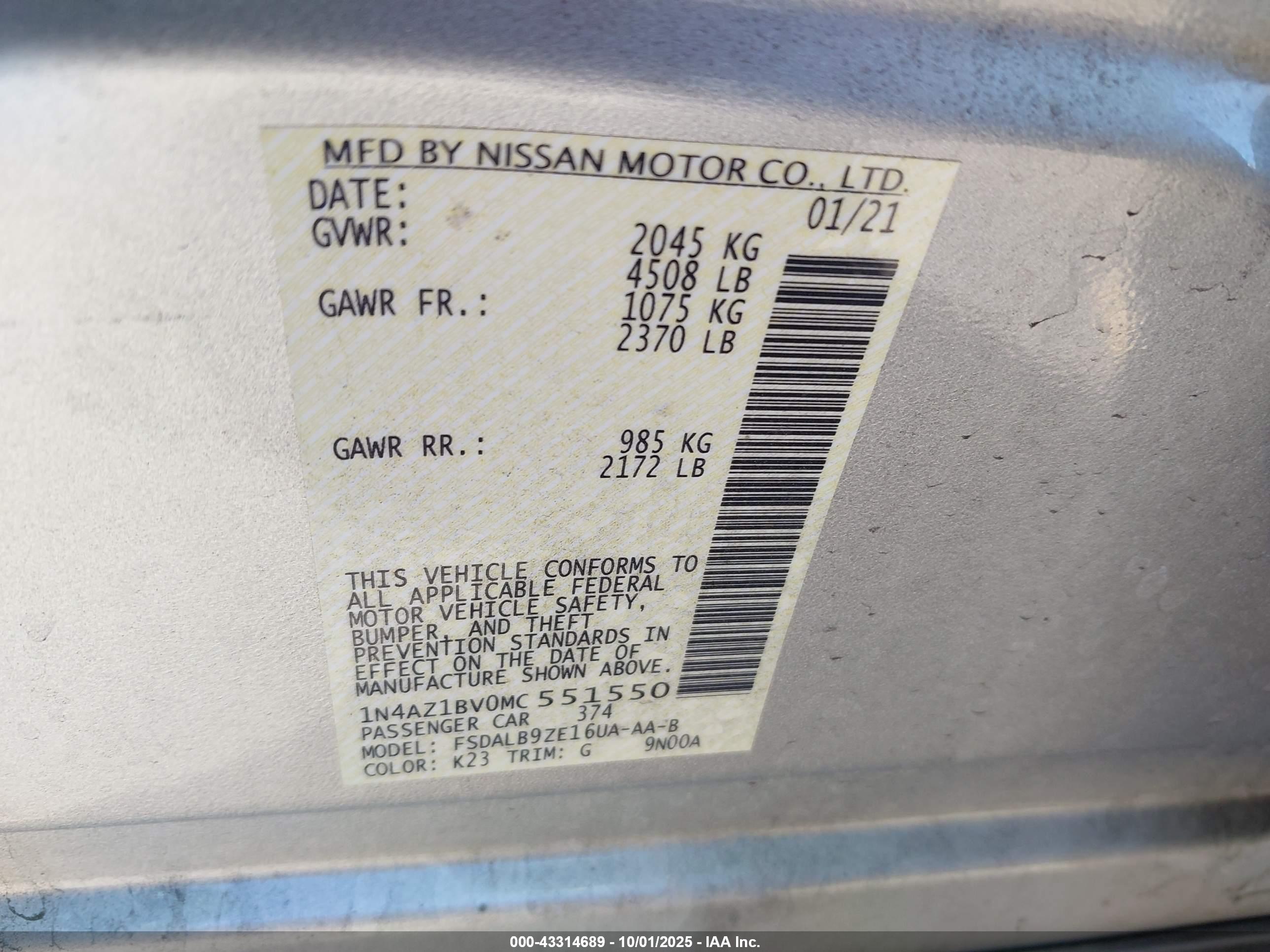 NISSAN LEAF image 9