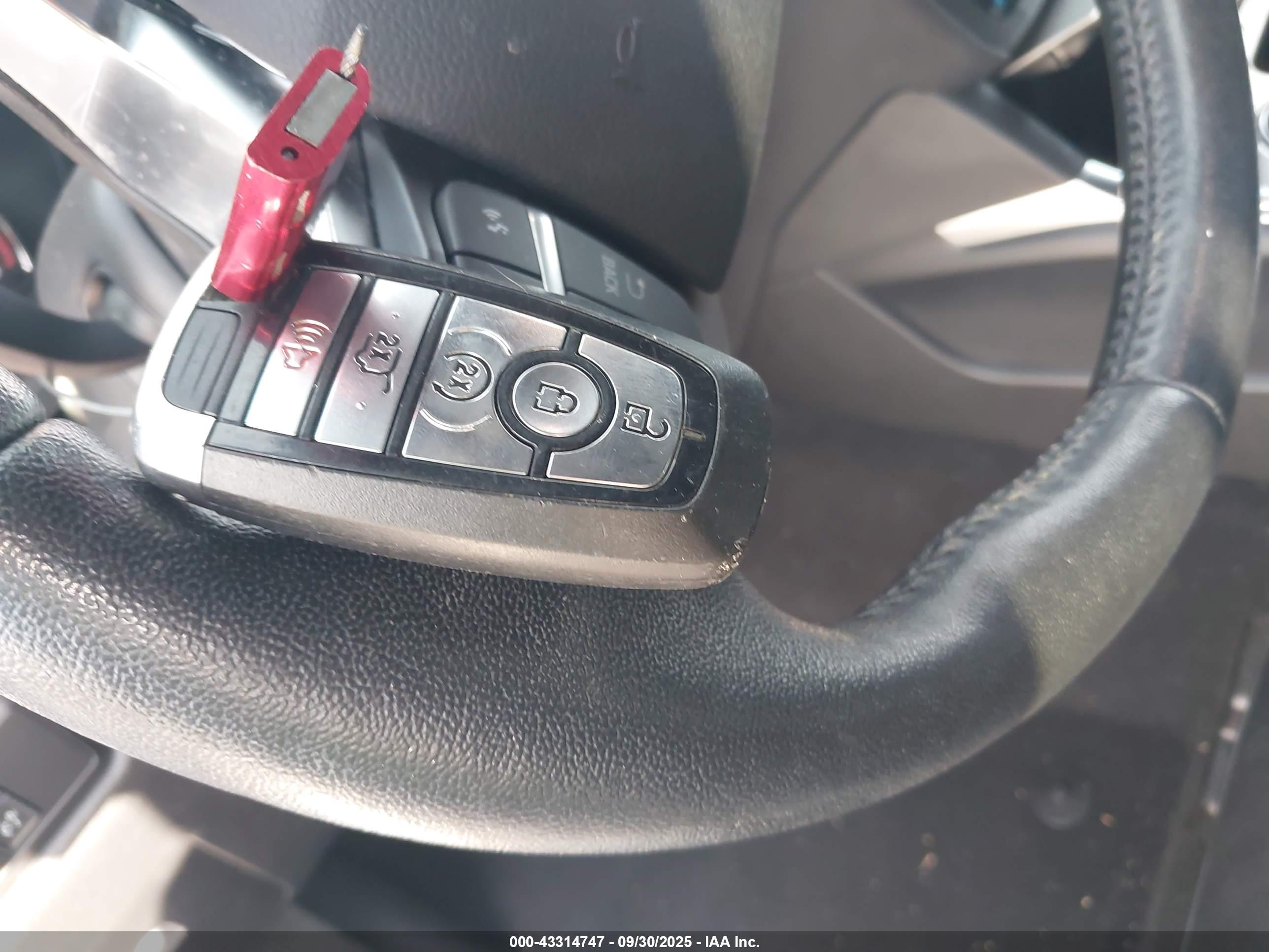 FORD EXPLORER image 11