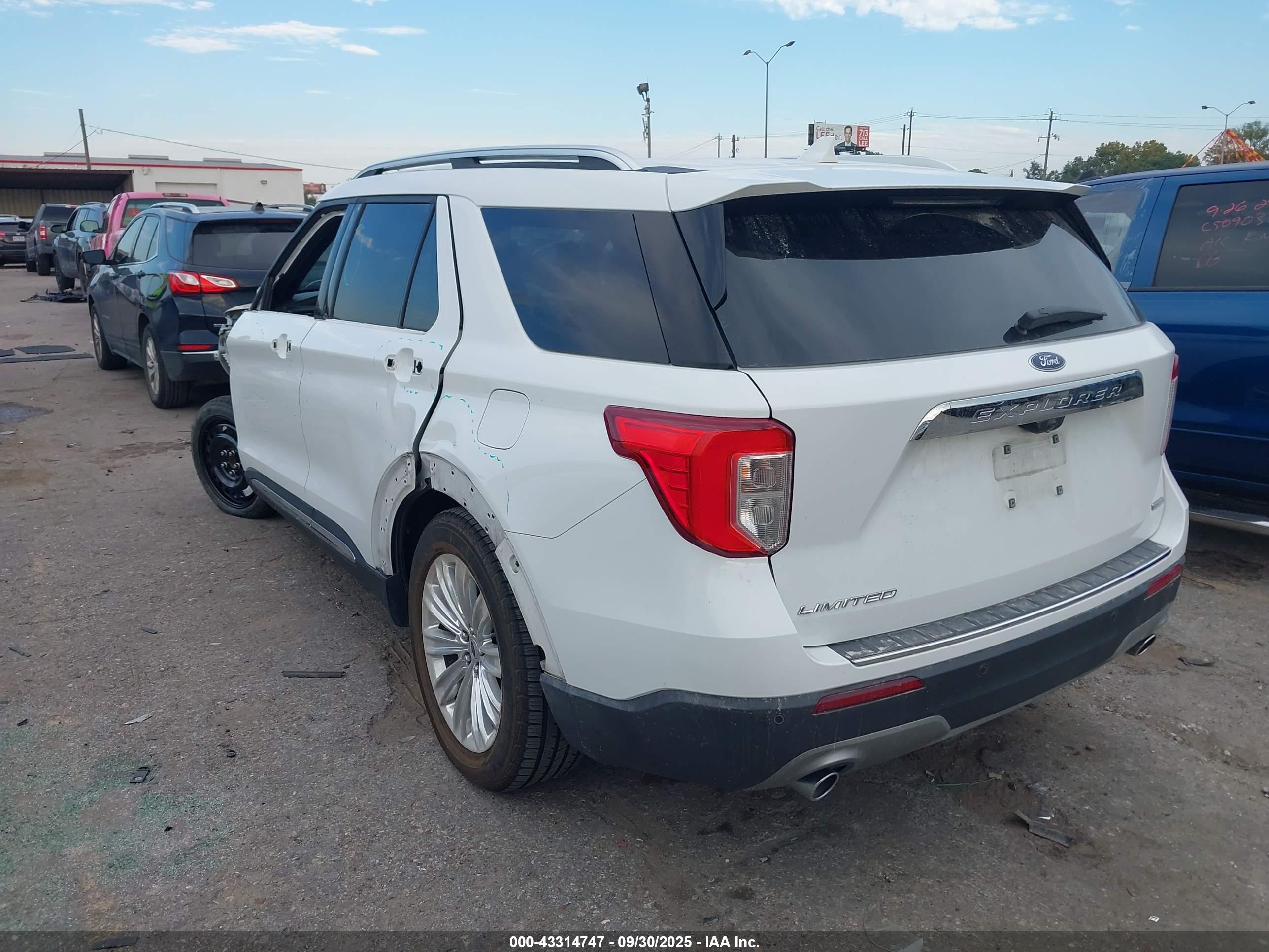 FORD EXPLORER image 3