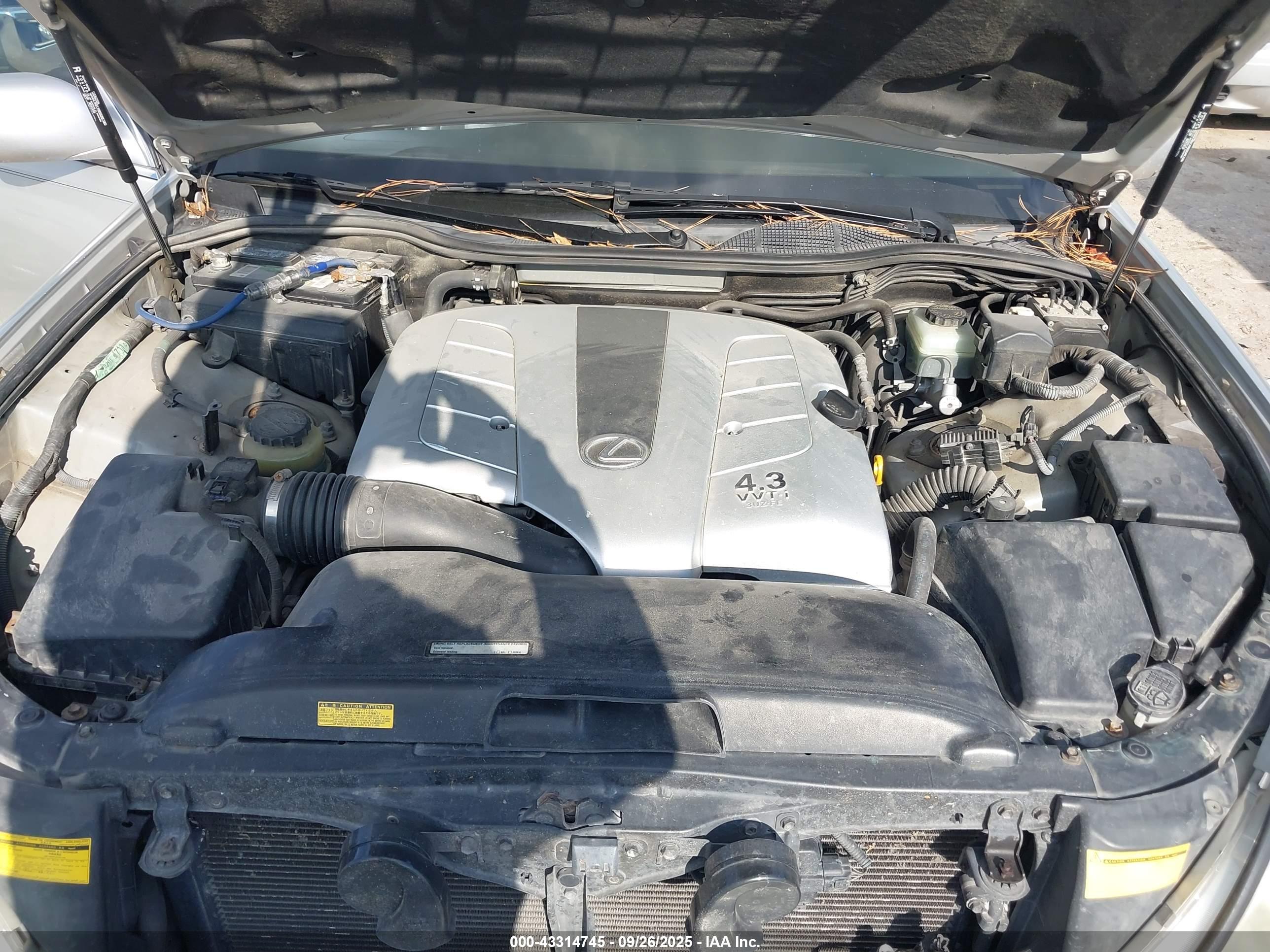 LEXUS LS image 10