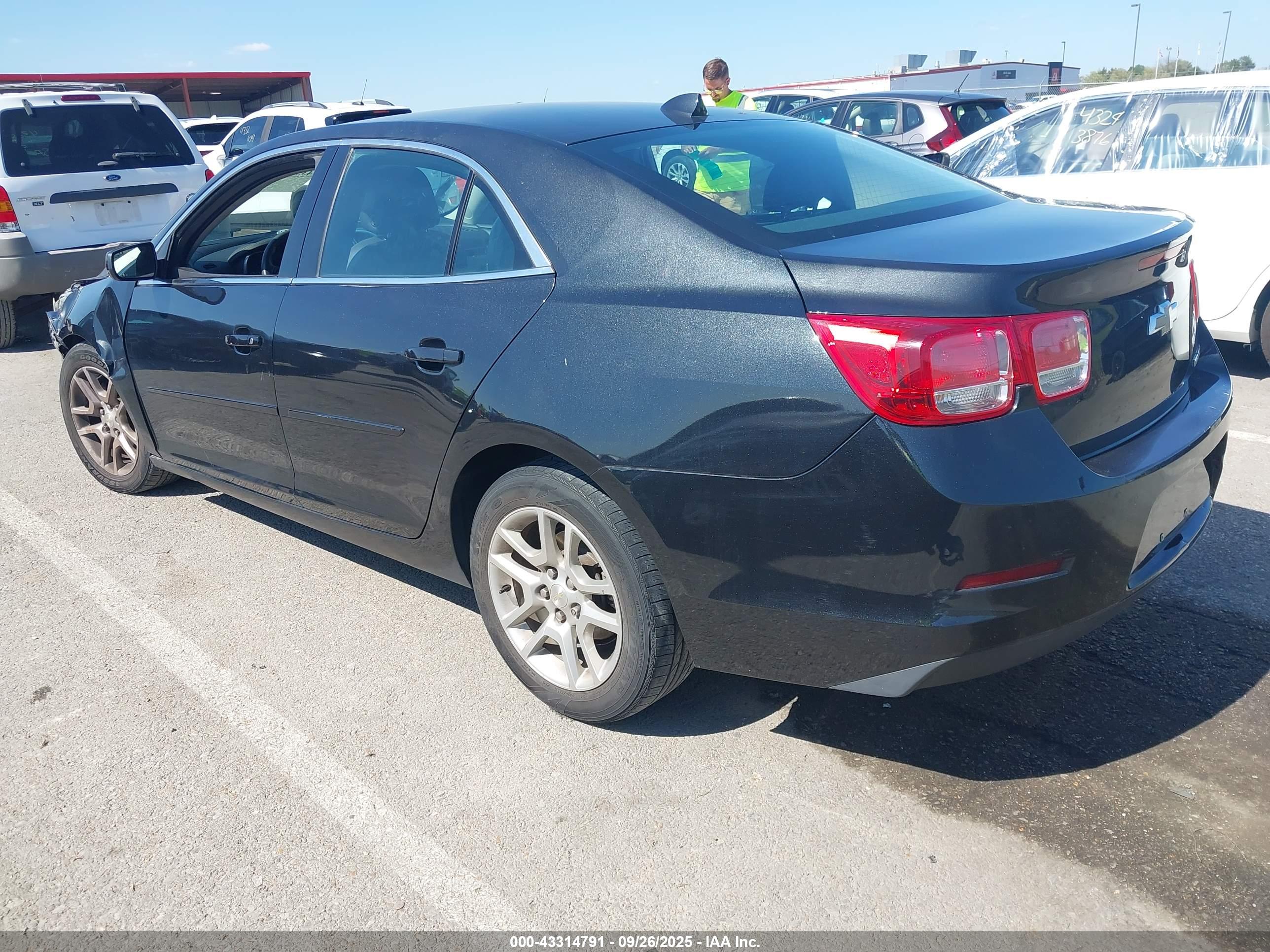 CHEVROLET MALIBU image 3