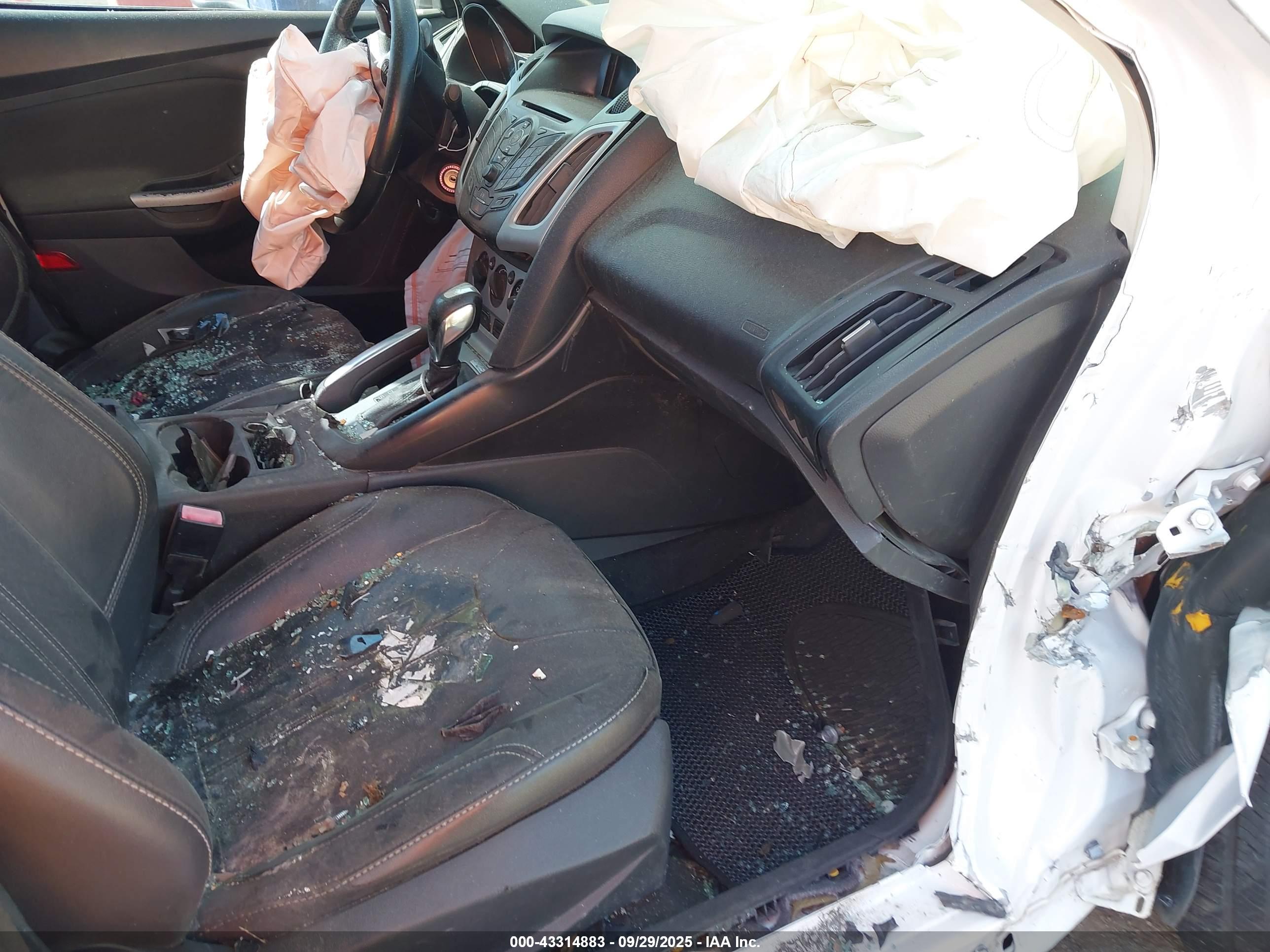 FORD FOCUS image 5