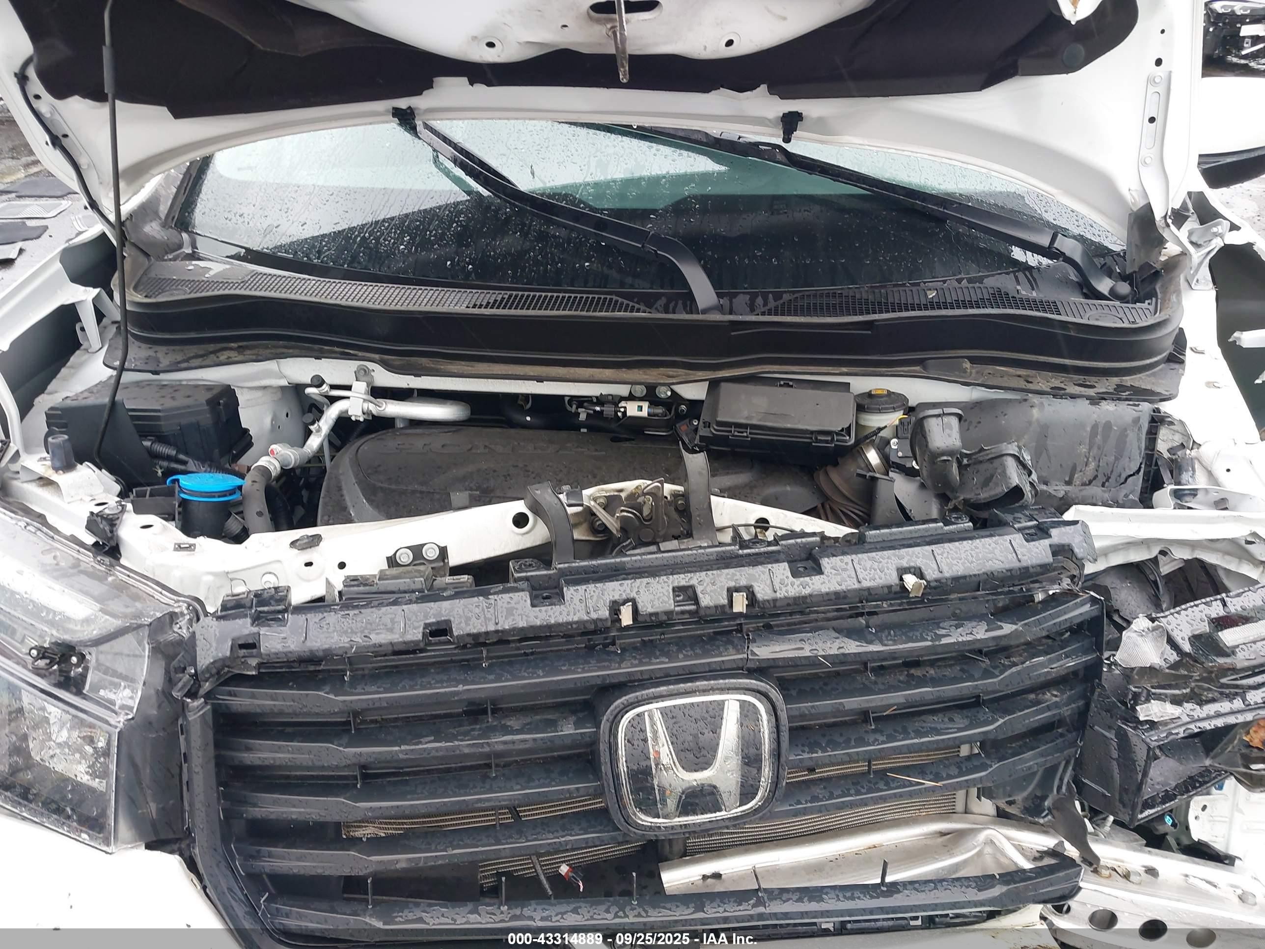 HONDA RIDGELINE image 10