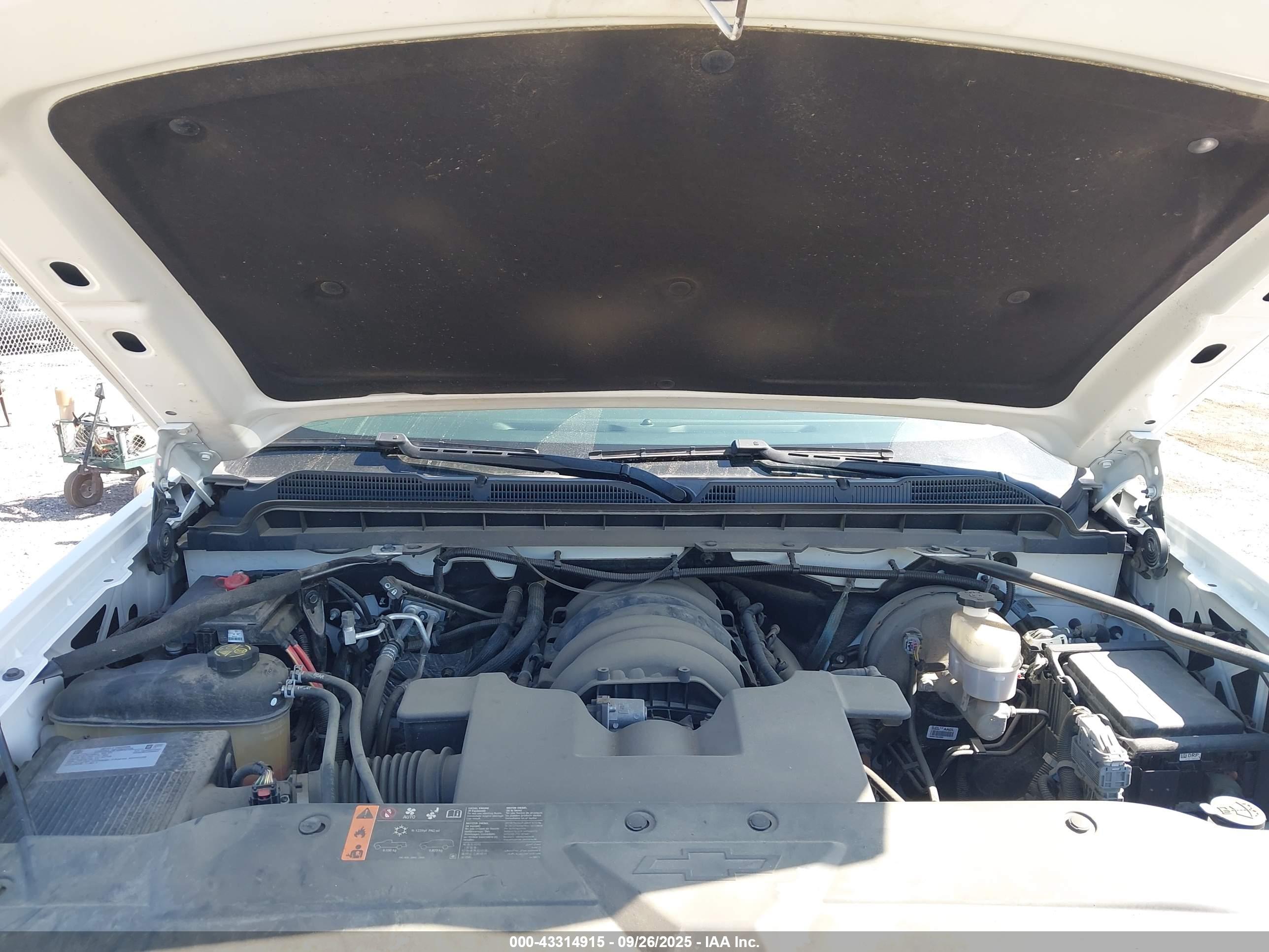 CHEVROLET SILVERADO image 10
