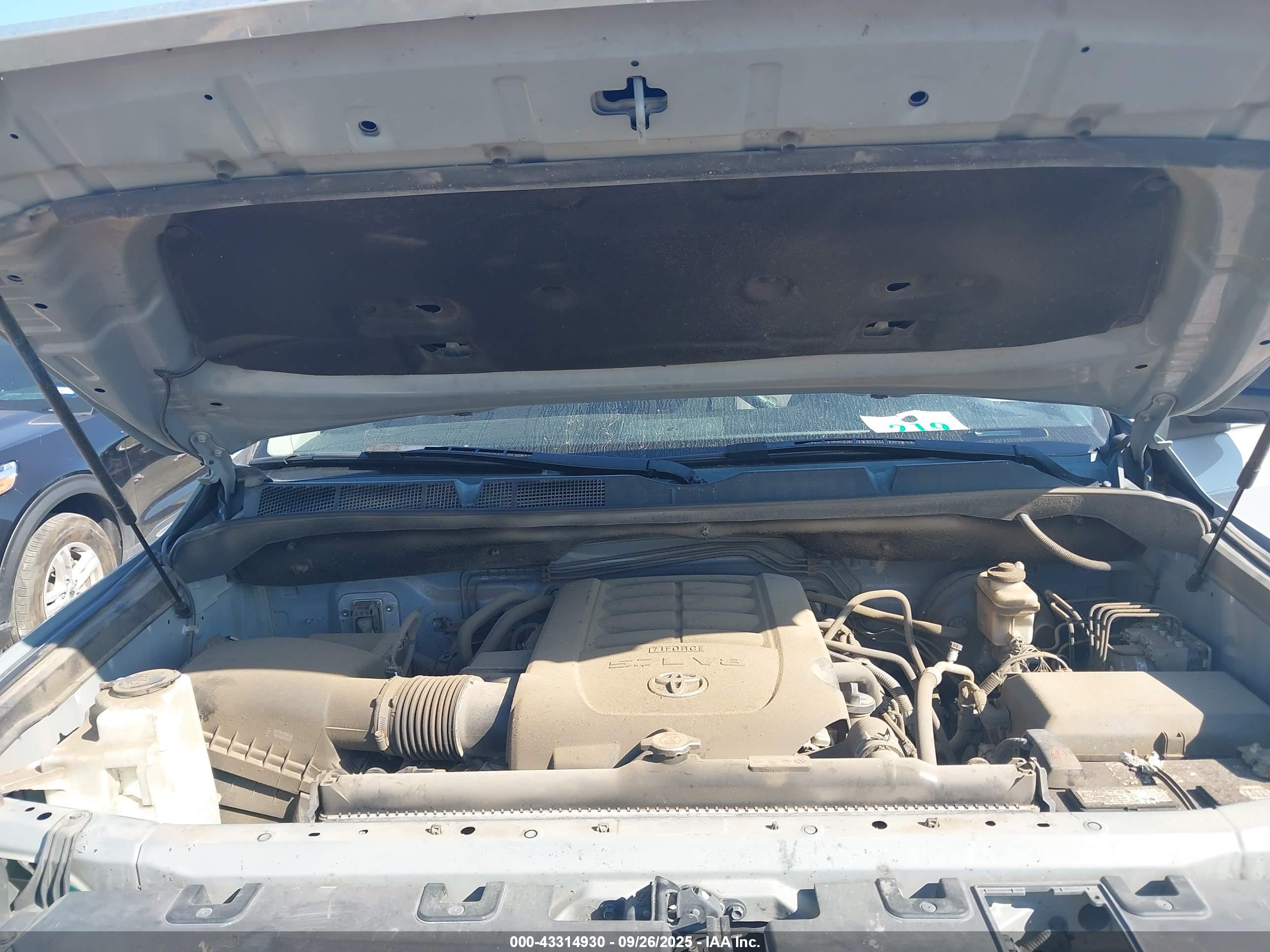 TOYOTA TUNDRA image 10