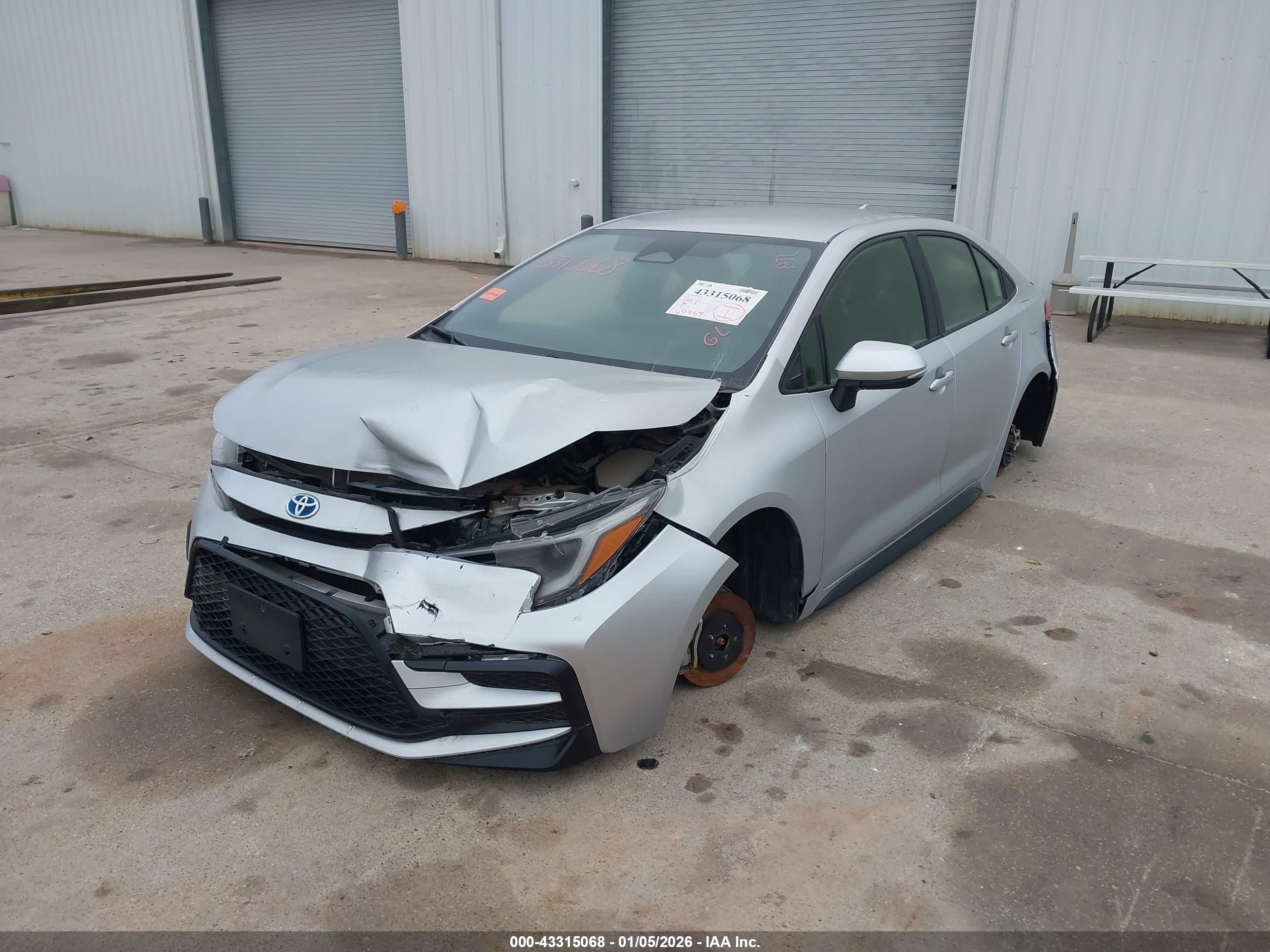 TOYOTA COROLLA image 2